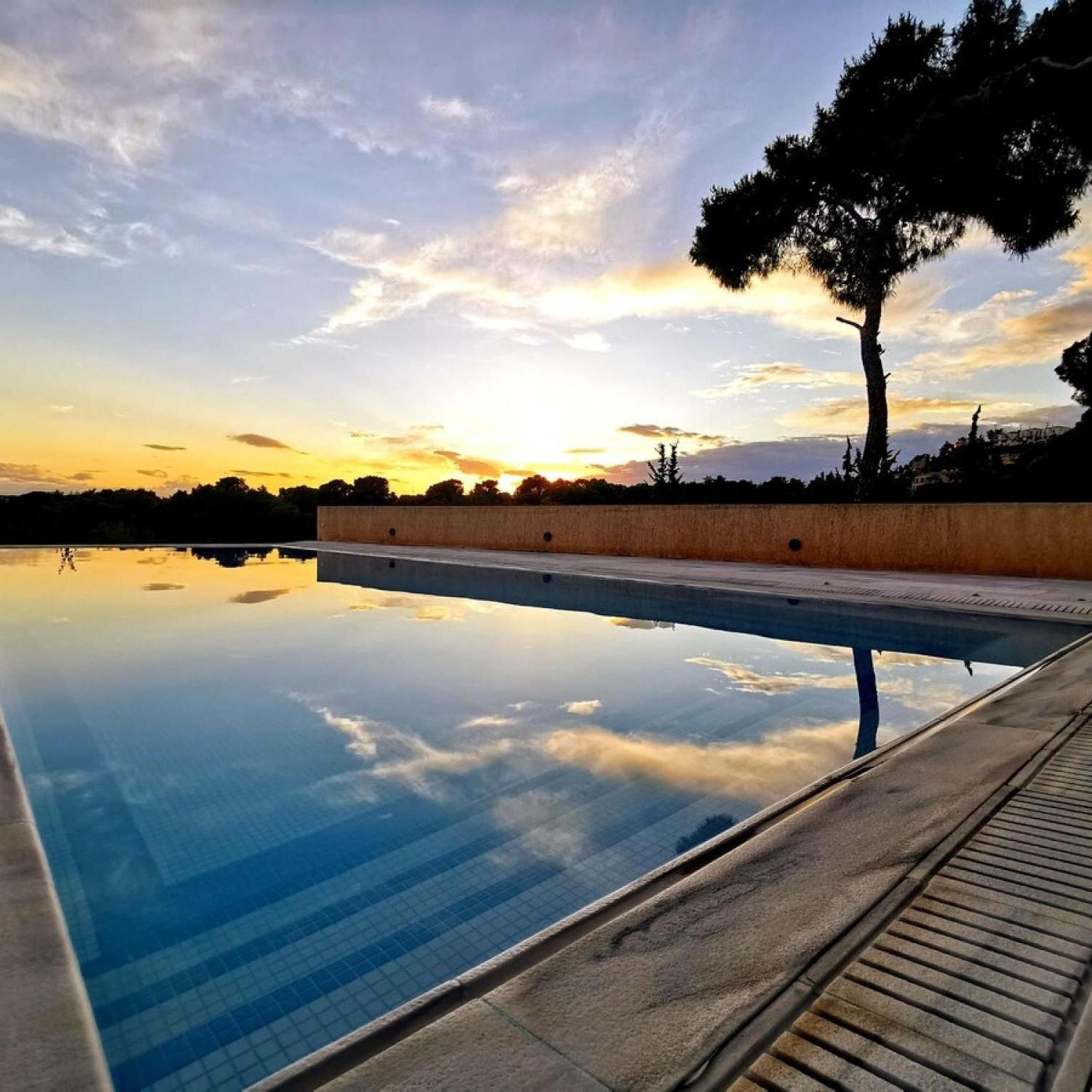 The Aghios Emilianos Dreamvilla wh infinite pool view 3