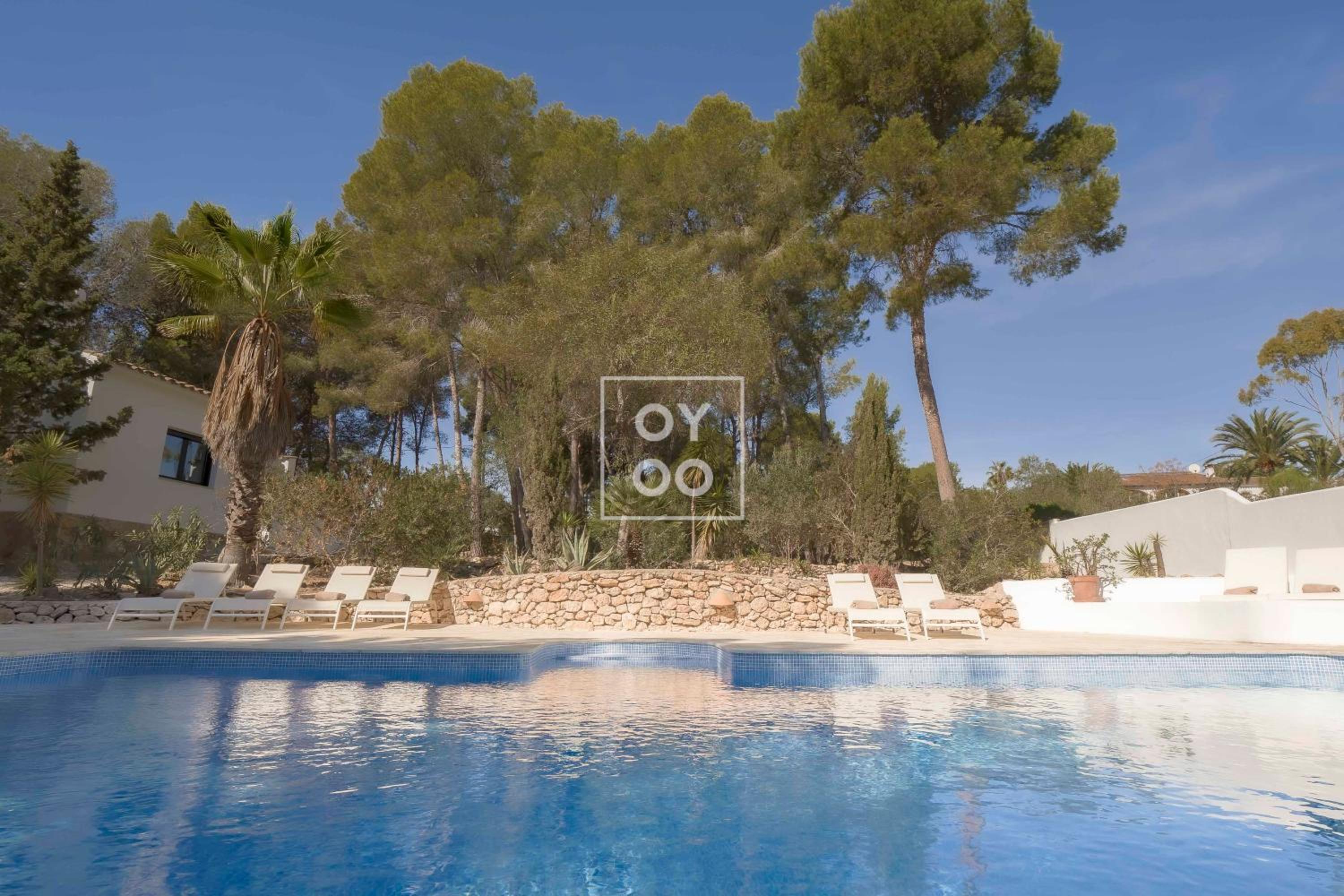 Boutique Villa The Shine - Experience supreme luxury and privacy with breathtaking views