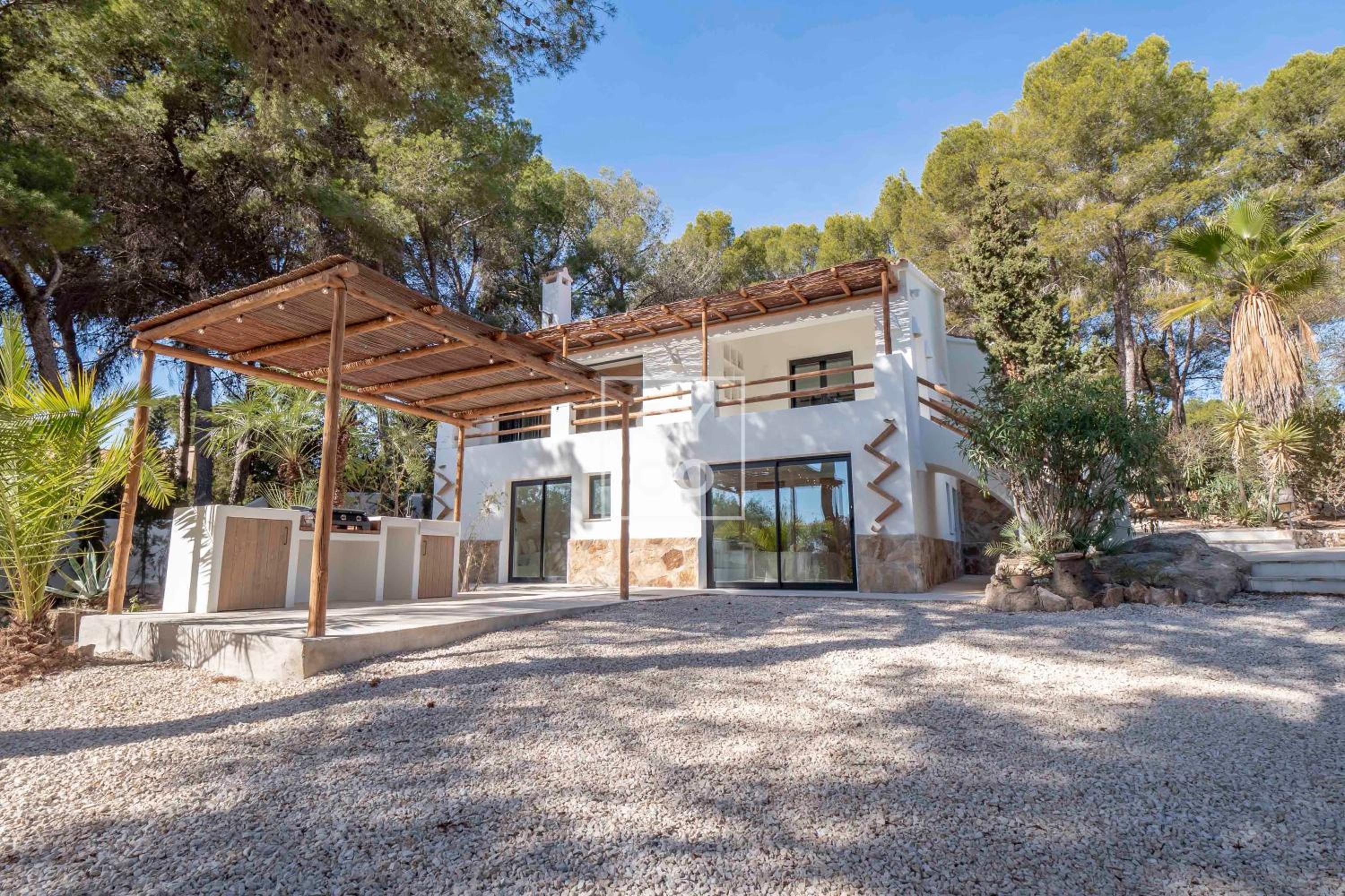 Boutique Villa The Shine - Experience supreme luxury and privacy with breathtaking views