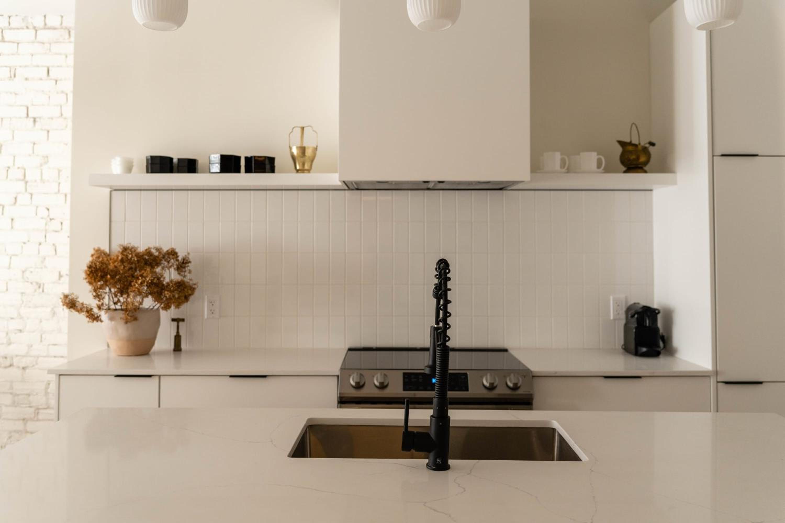 Maison Place Jacques-Cartier by Luxury In Transit