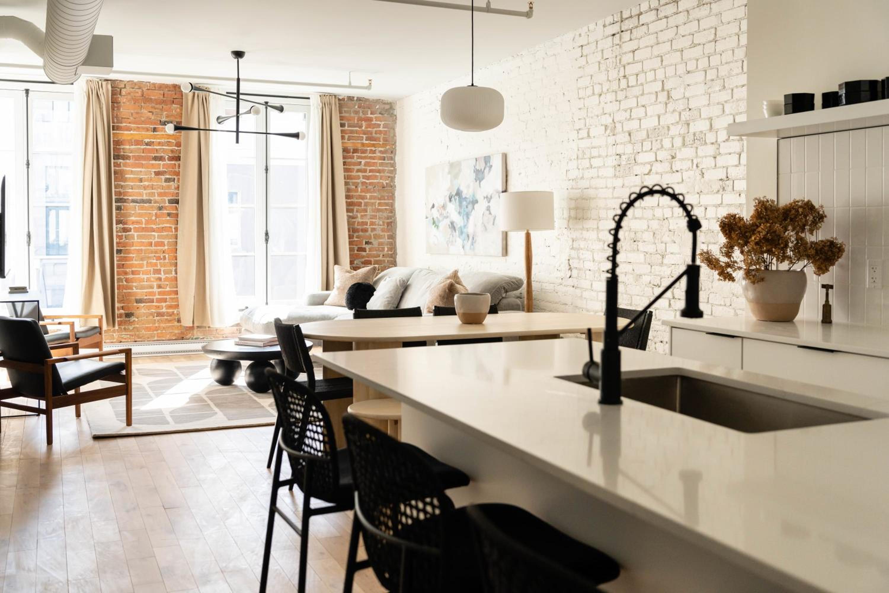 Maison Place Jacques-Cartier by Luxury In Transit