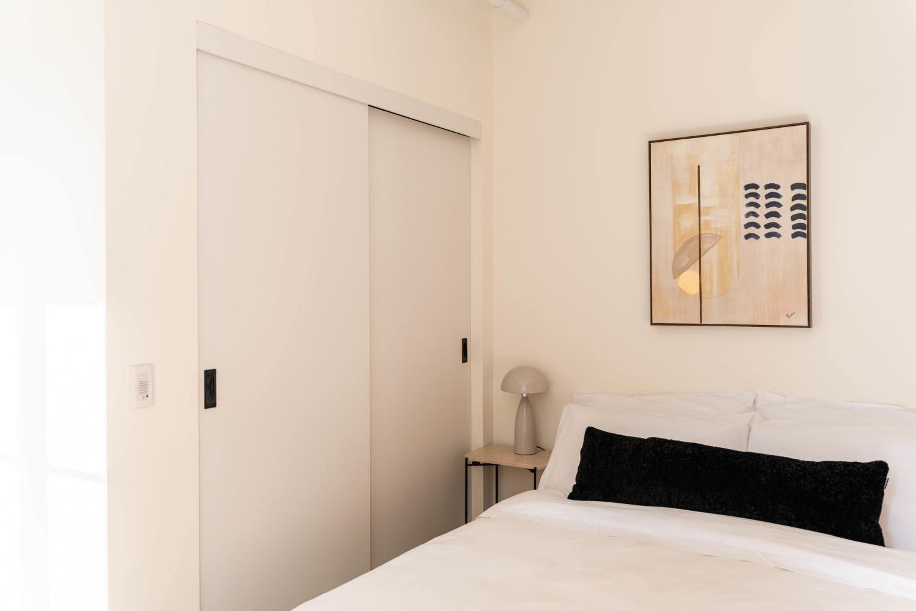 Maison Place Jacques-Cartier by Luxury In Transit