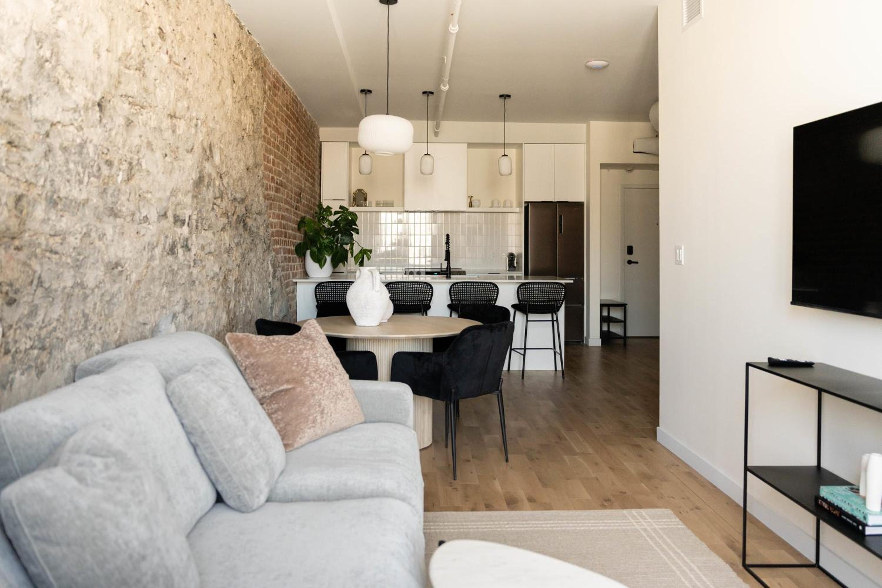 Maison Place Jacques-Cartier by Luxury In Transit