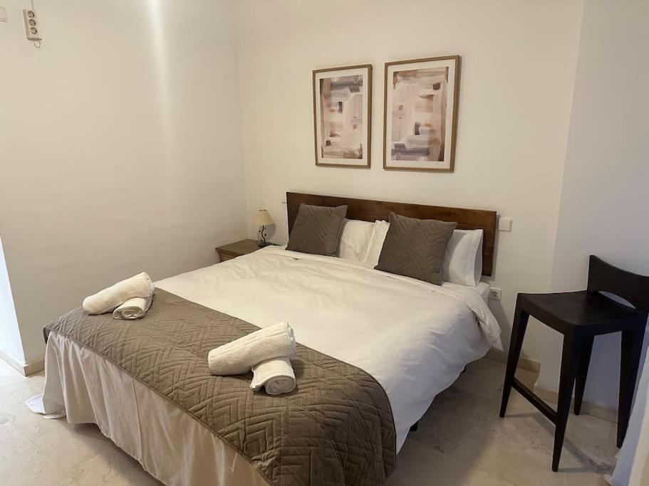 Apartamento en Marbella Guadalmina primera linea de campo de golf Los Cartujanos
