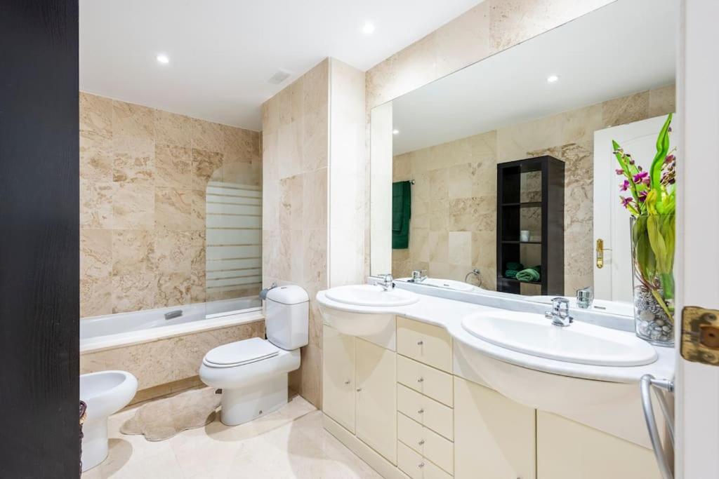 Apartamento en Marbella Guadalmina primera linea de campo de golf Los Cartujanos