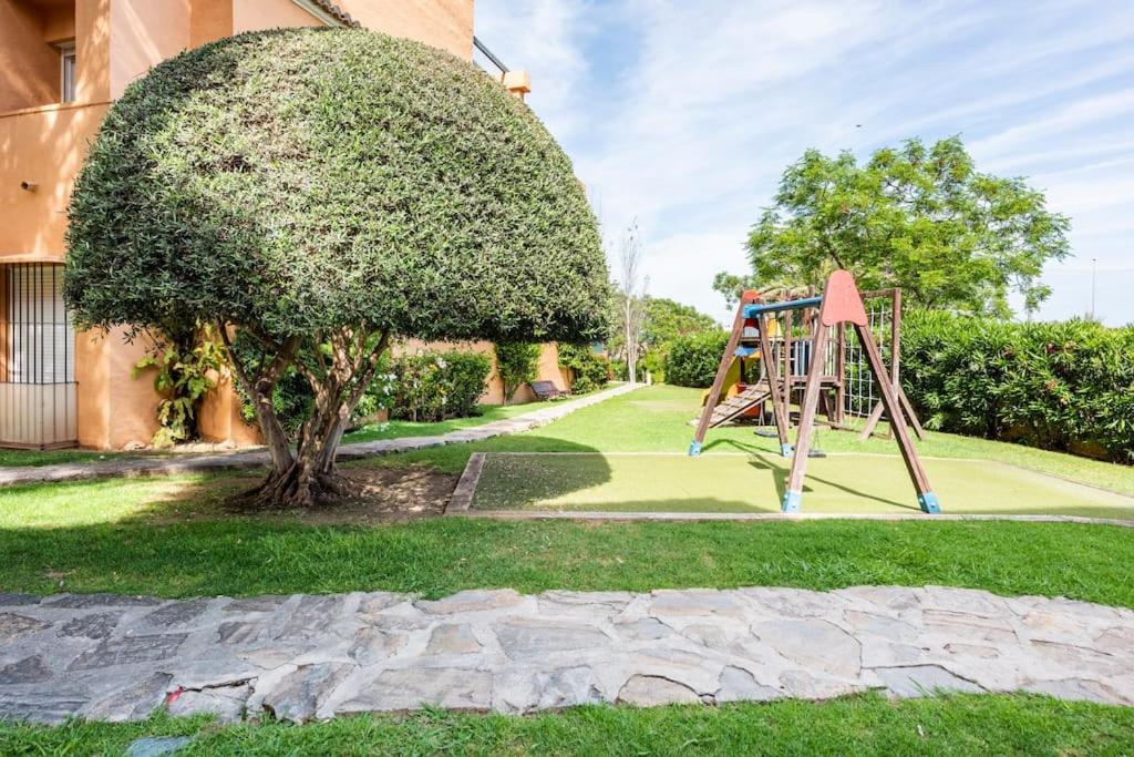 Apartamento en Marbella Guadalmina primera linea de campo de golf Los Cartujanos