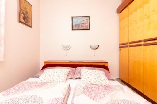 Apartment Barby near the sandy beach - by TA Leut Agency view 2