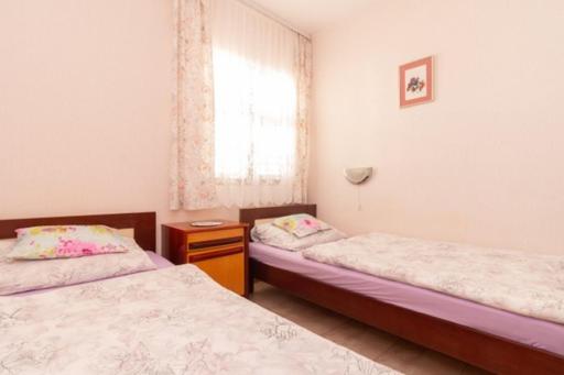 Apartment Barby near the sandy beach - by TA Leut Agency view 5