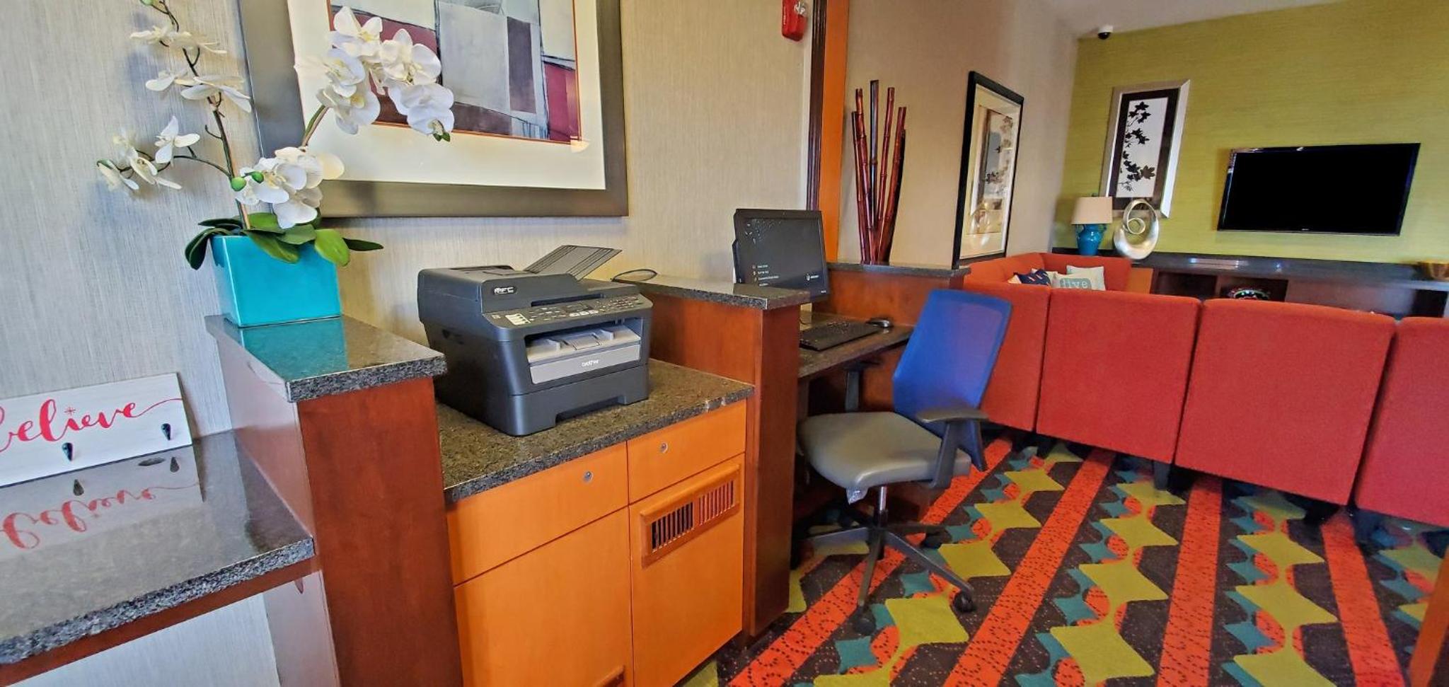 Kearney Vacations - Holiday Inn Express Kearney, an IHG Hotel - Property Image 1