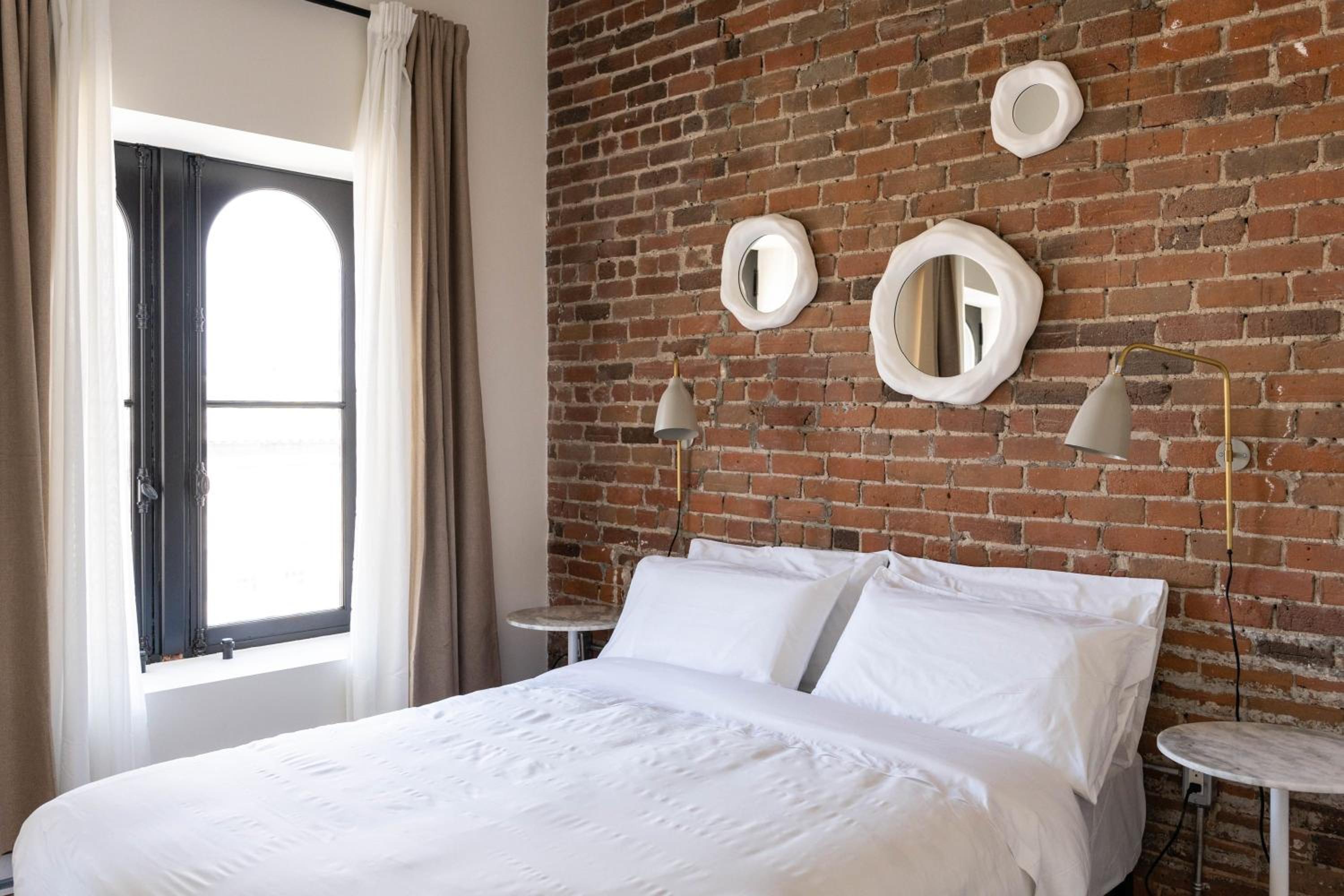 Maison Place Jacques-Cartier by Luxury In Transit