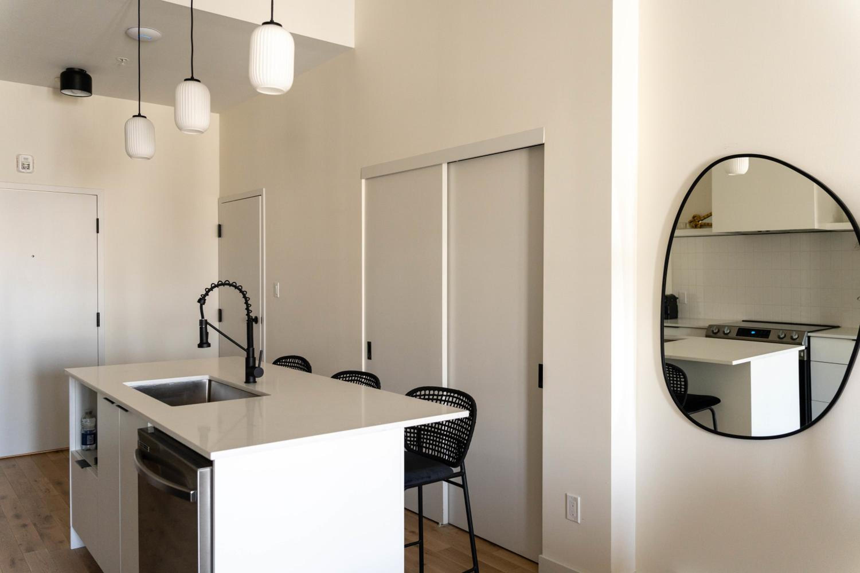Maison Place Jacques-Cartier by Luxury In Transit