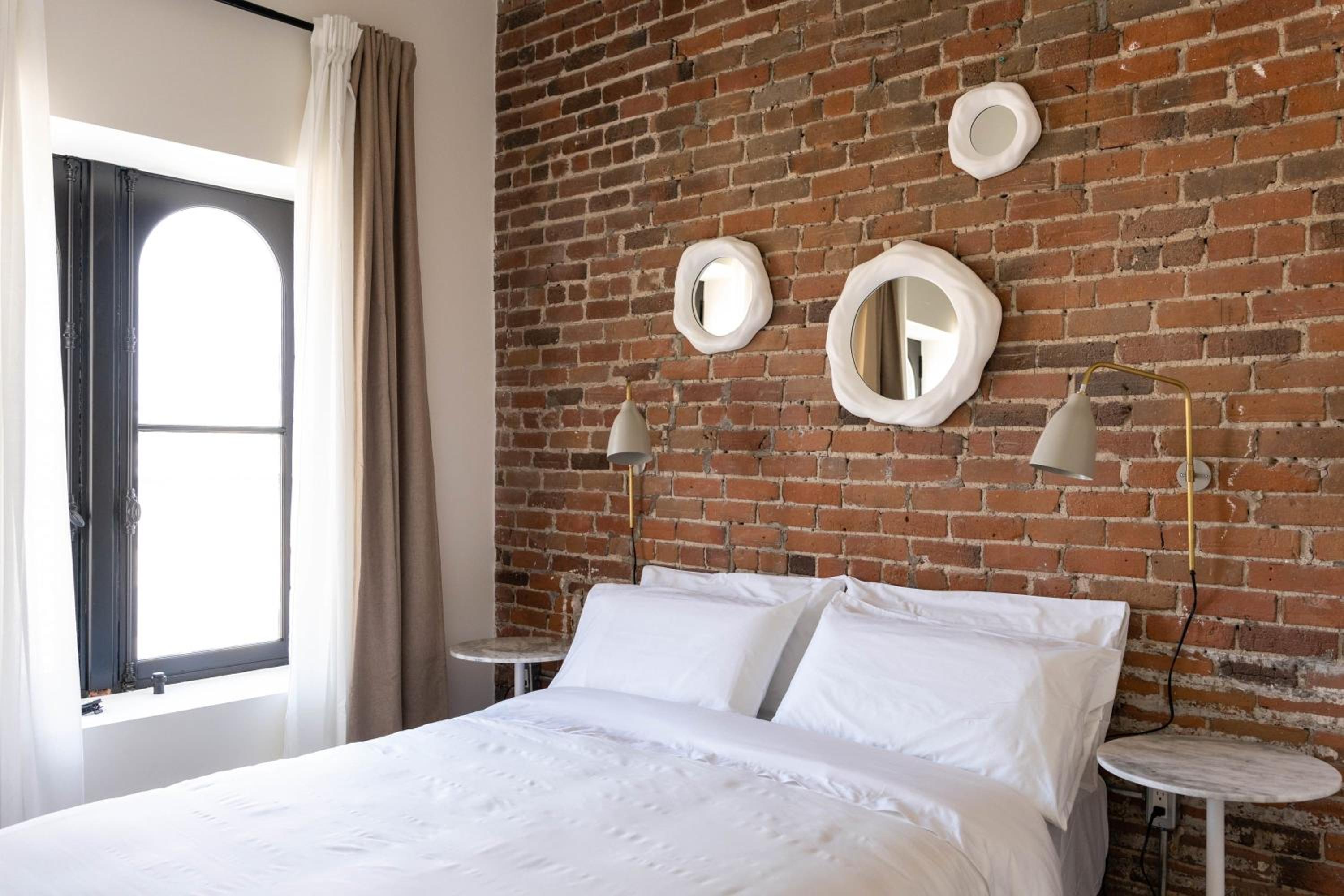 Maison Place Jacques-Cartier by Luxury In Transit