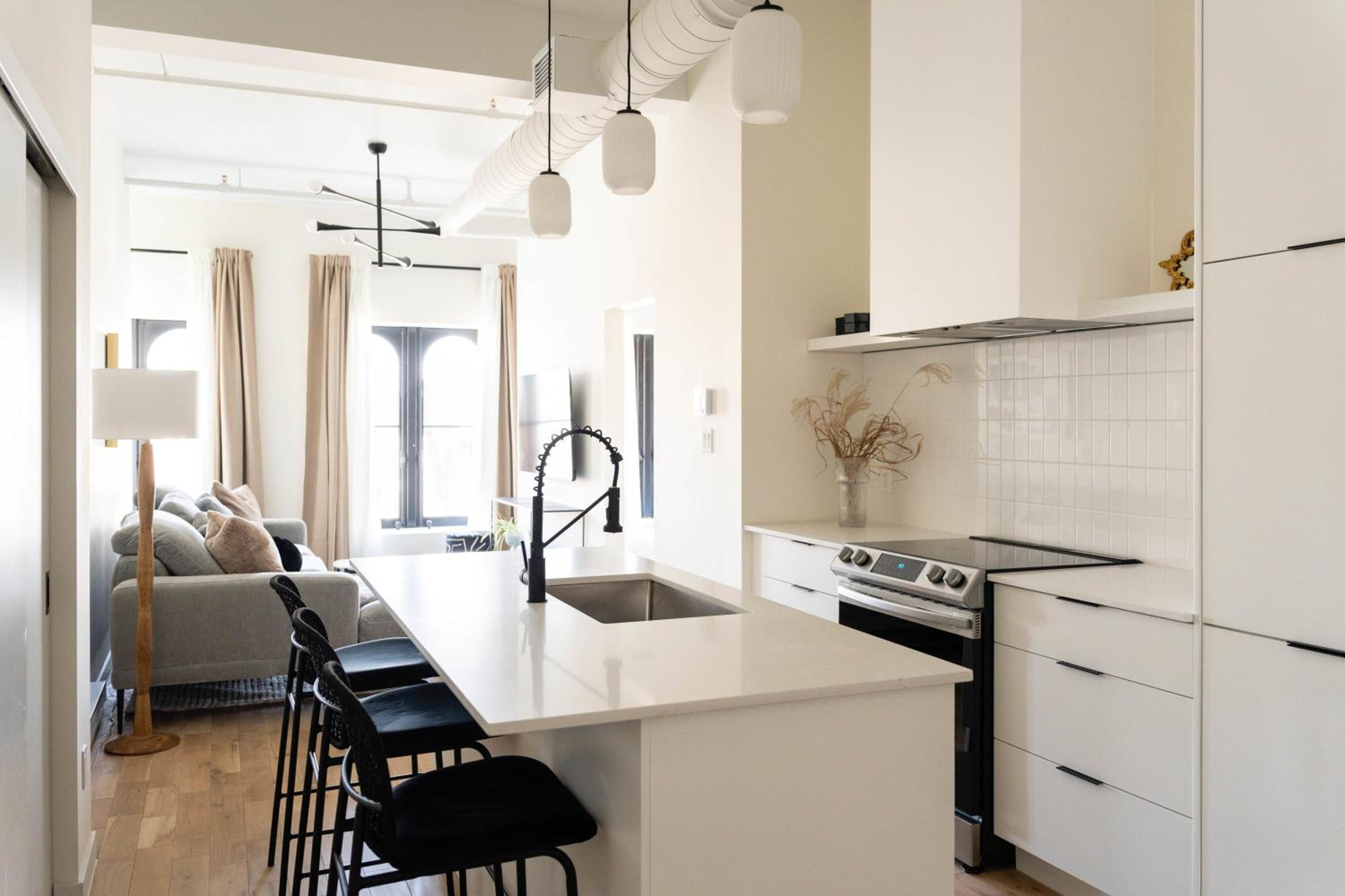 Maison Place Jacques-Cartier by Luxury In Transit