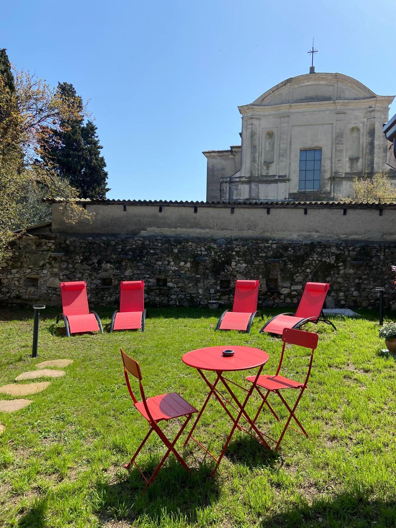 La Volpe Rossa Rooms and Apartments view 5