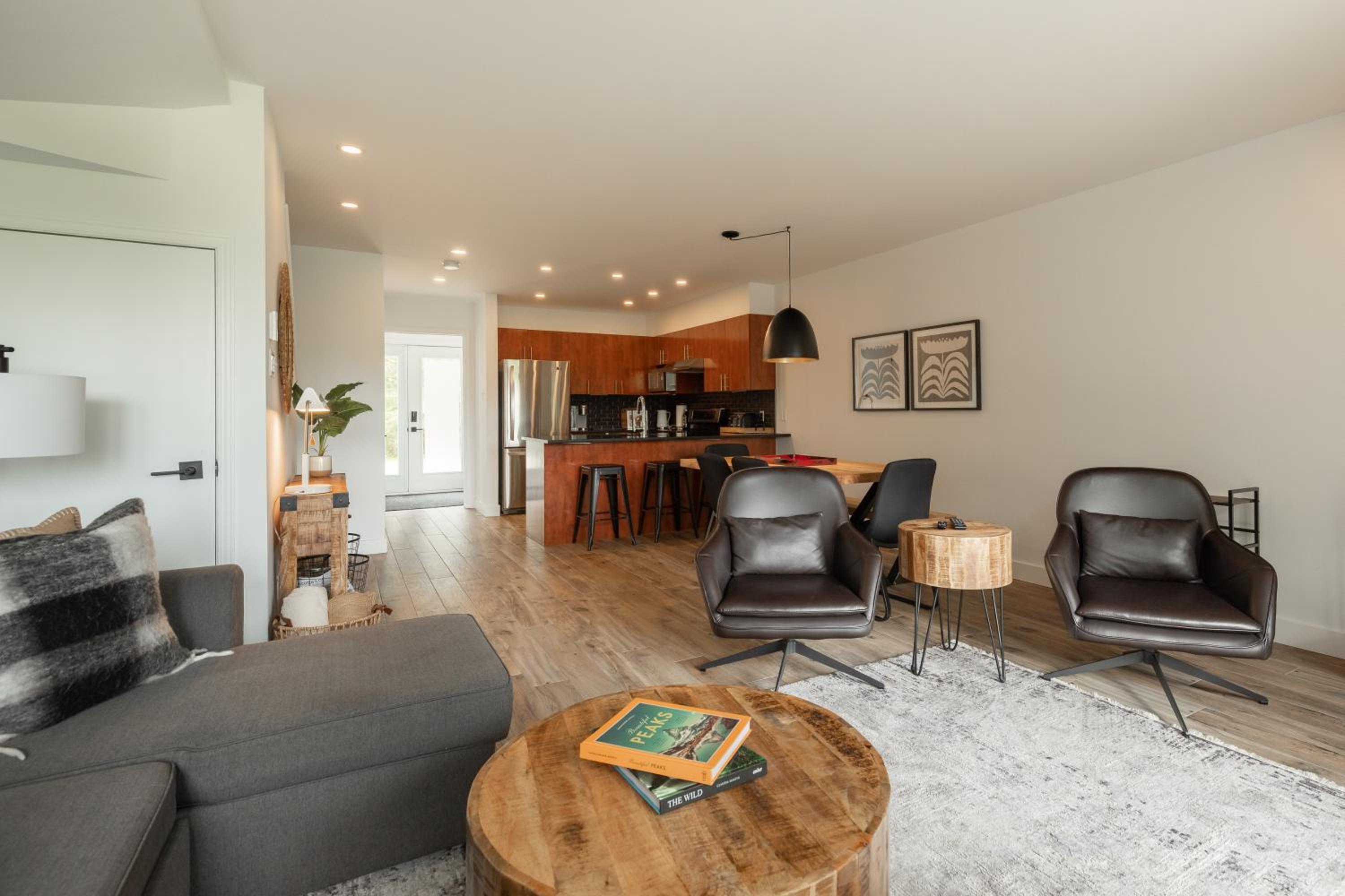 2-Level Home - Tremblant Mountain View - Fireplace