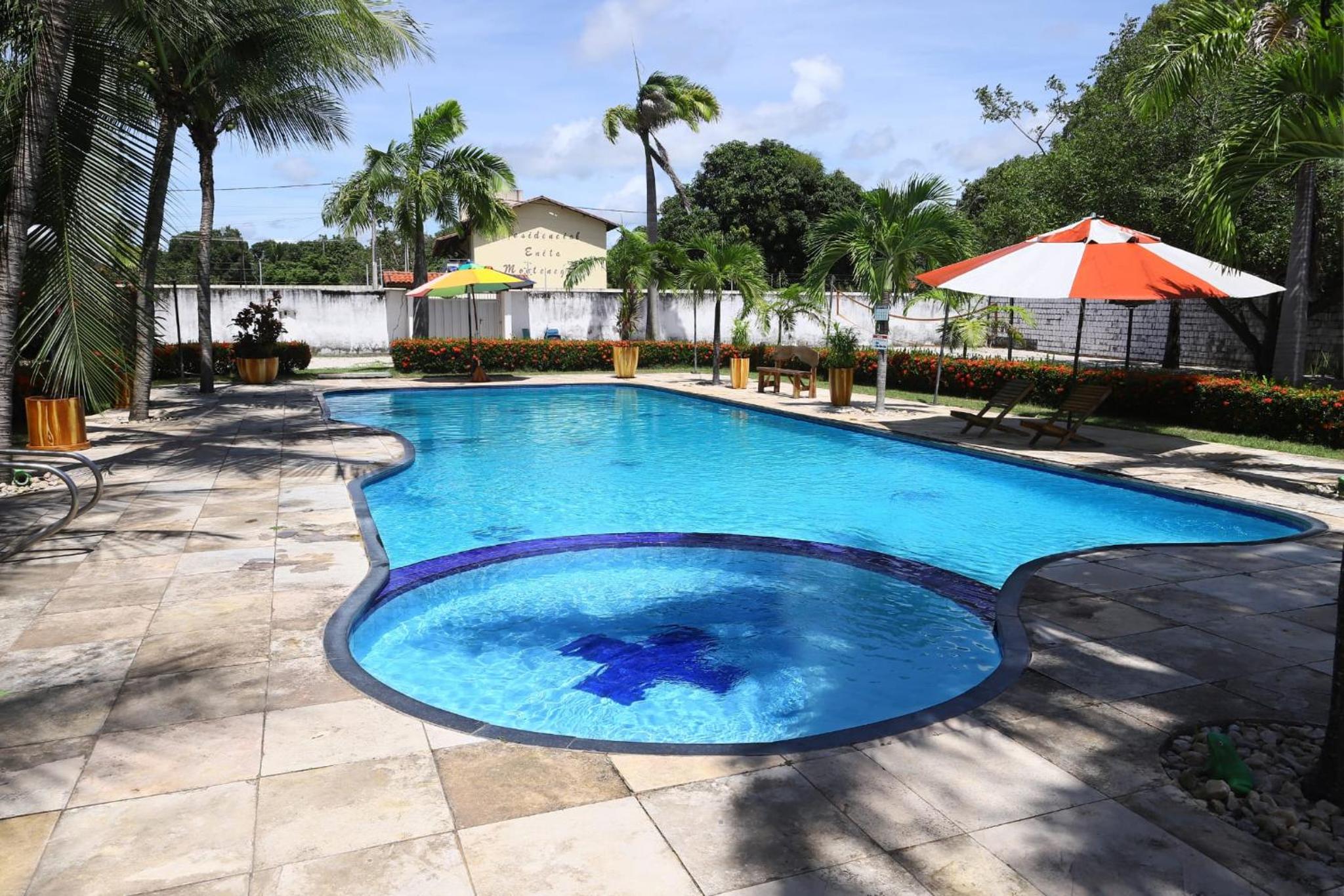 Loft Rústico com Vista Para a Piscina