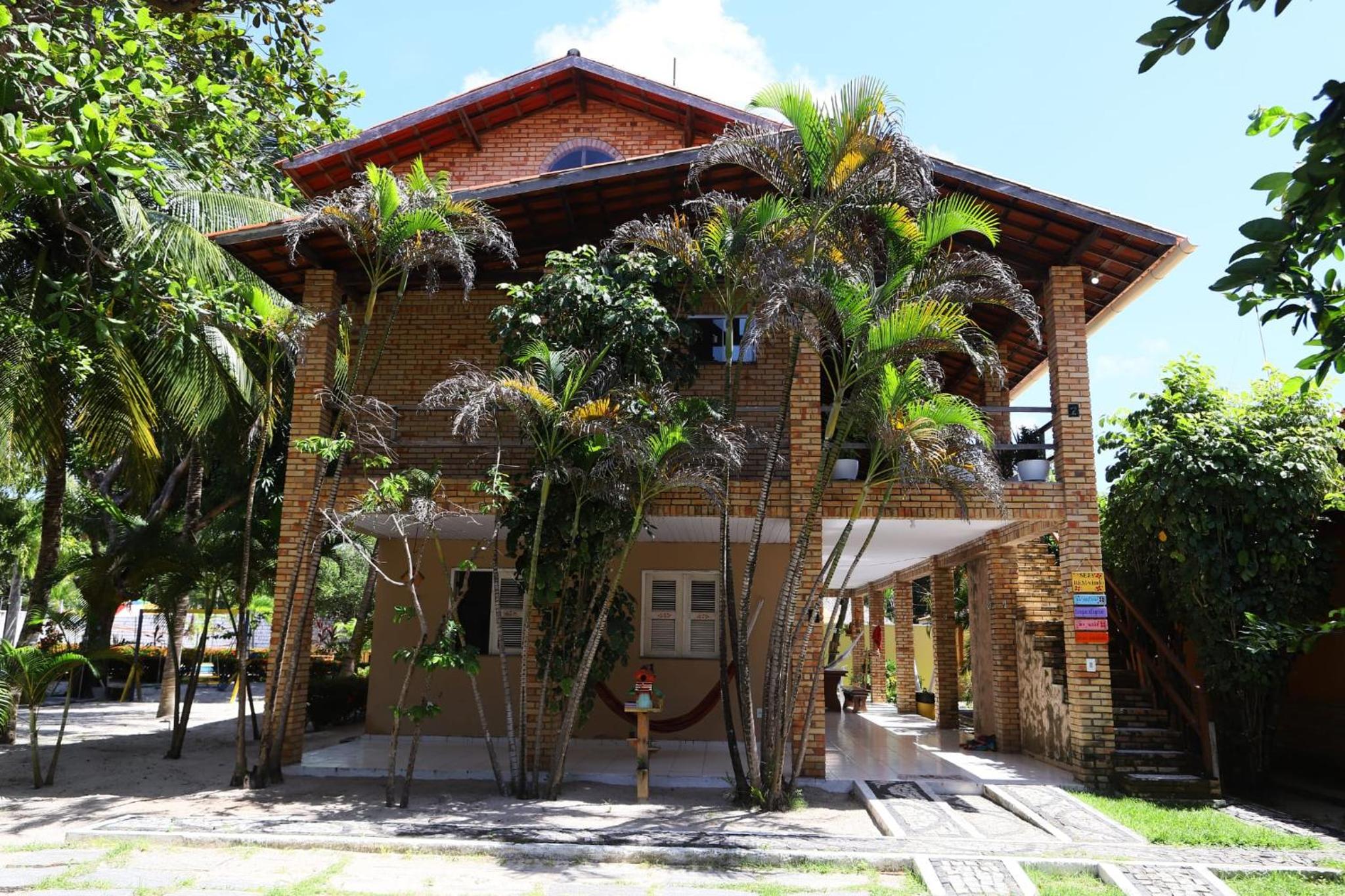Loft Rústico com Vista Para a Piscina