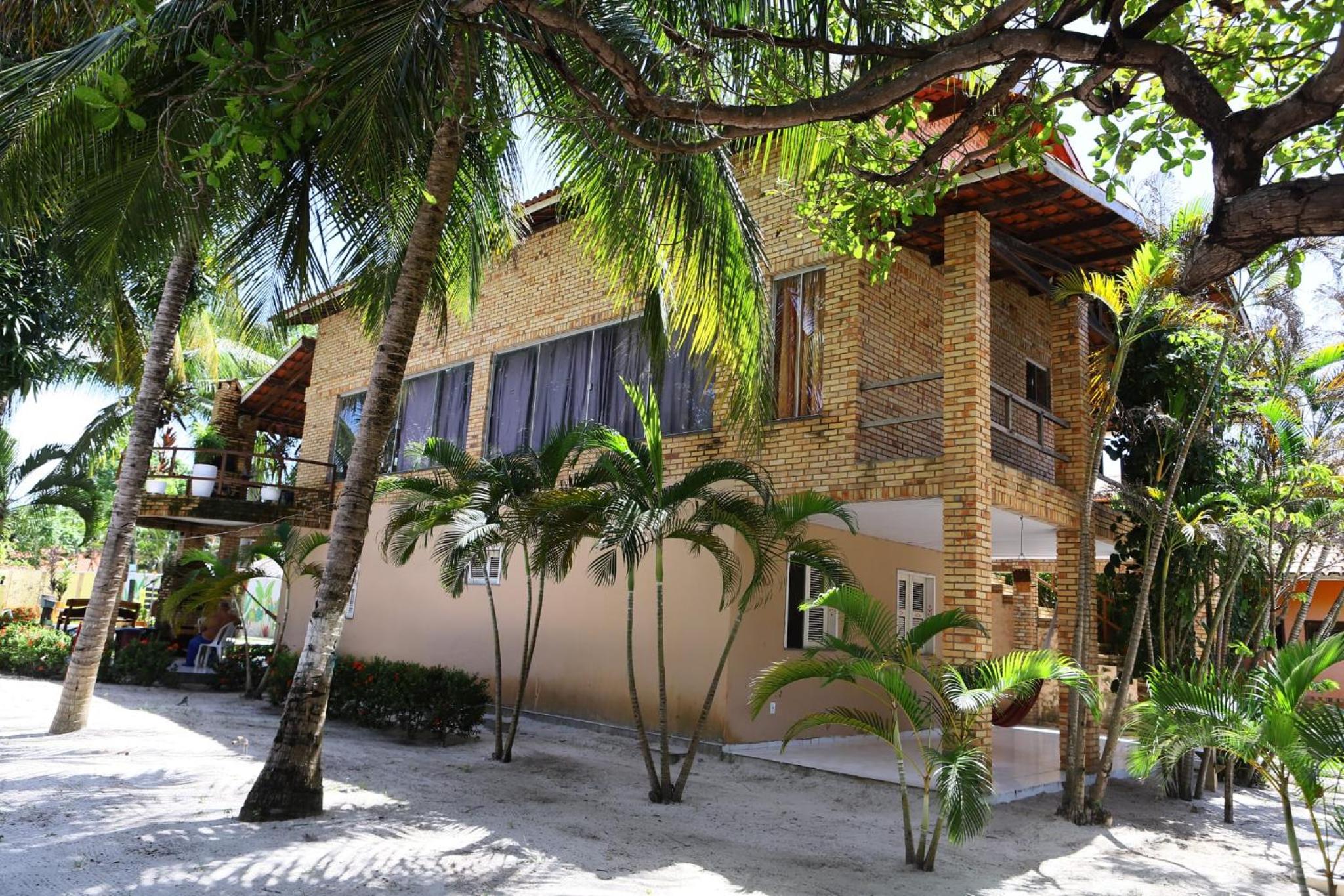 Loft Rústico com Vista Para a Piscina