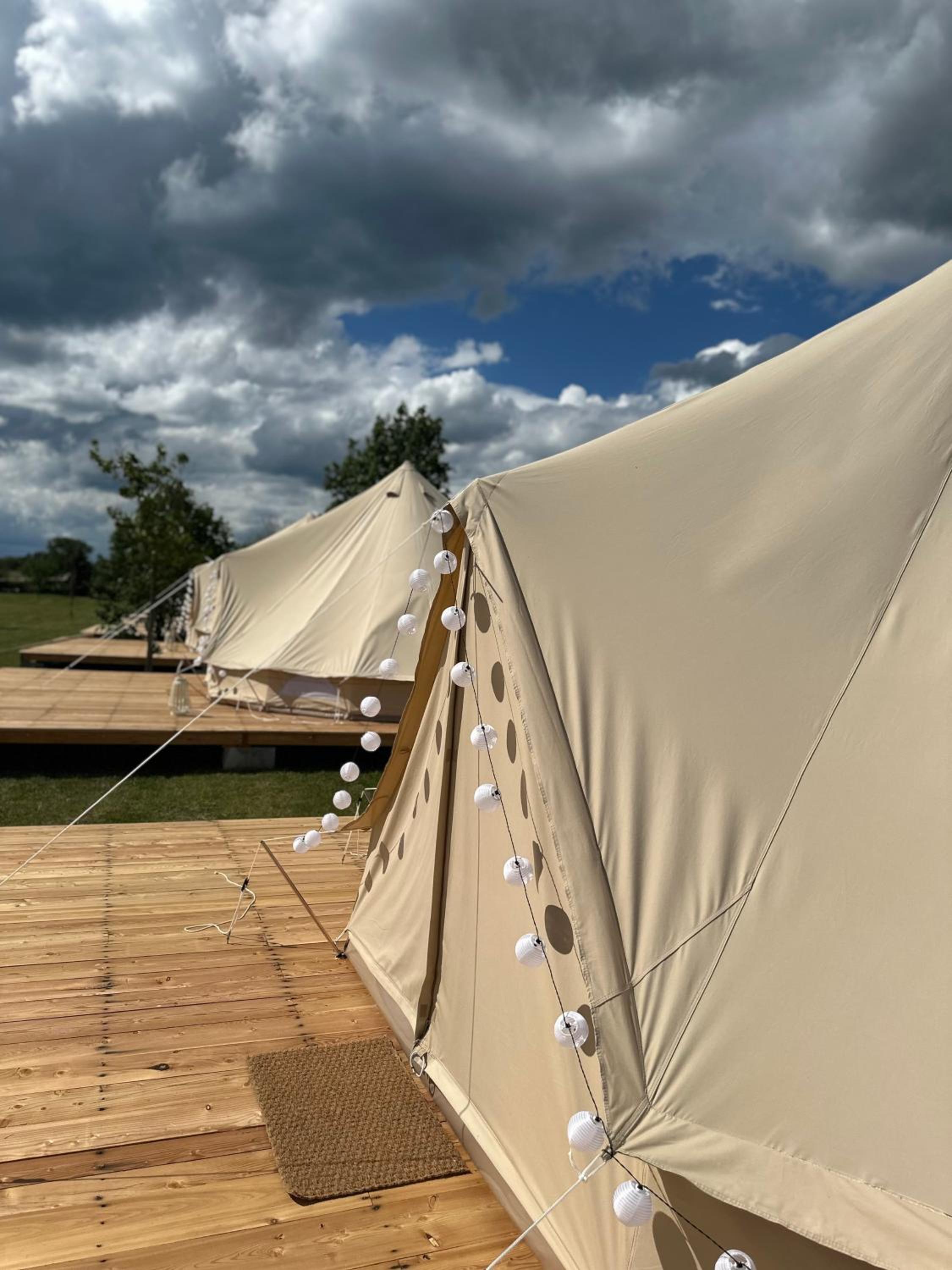 Glamping pospolu