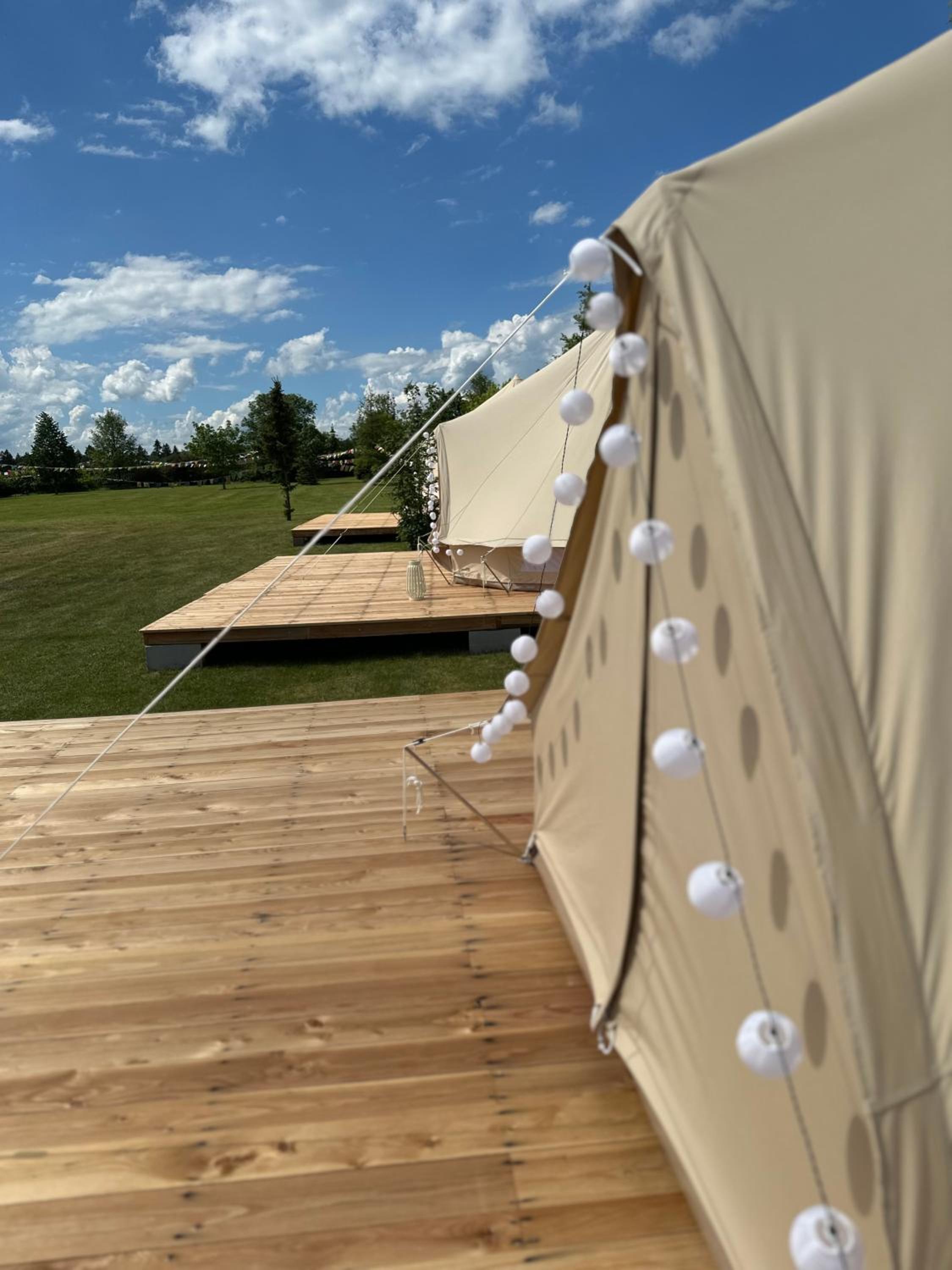 Glamping pospolu