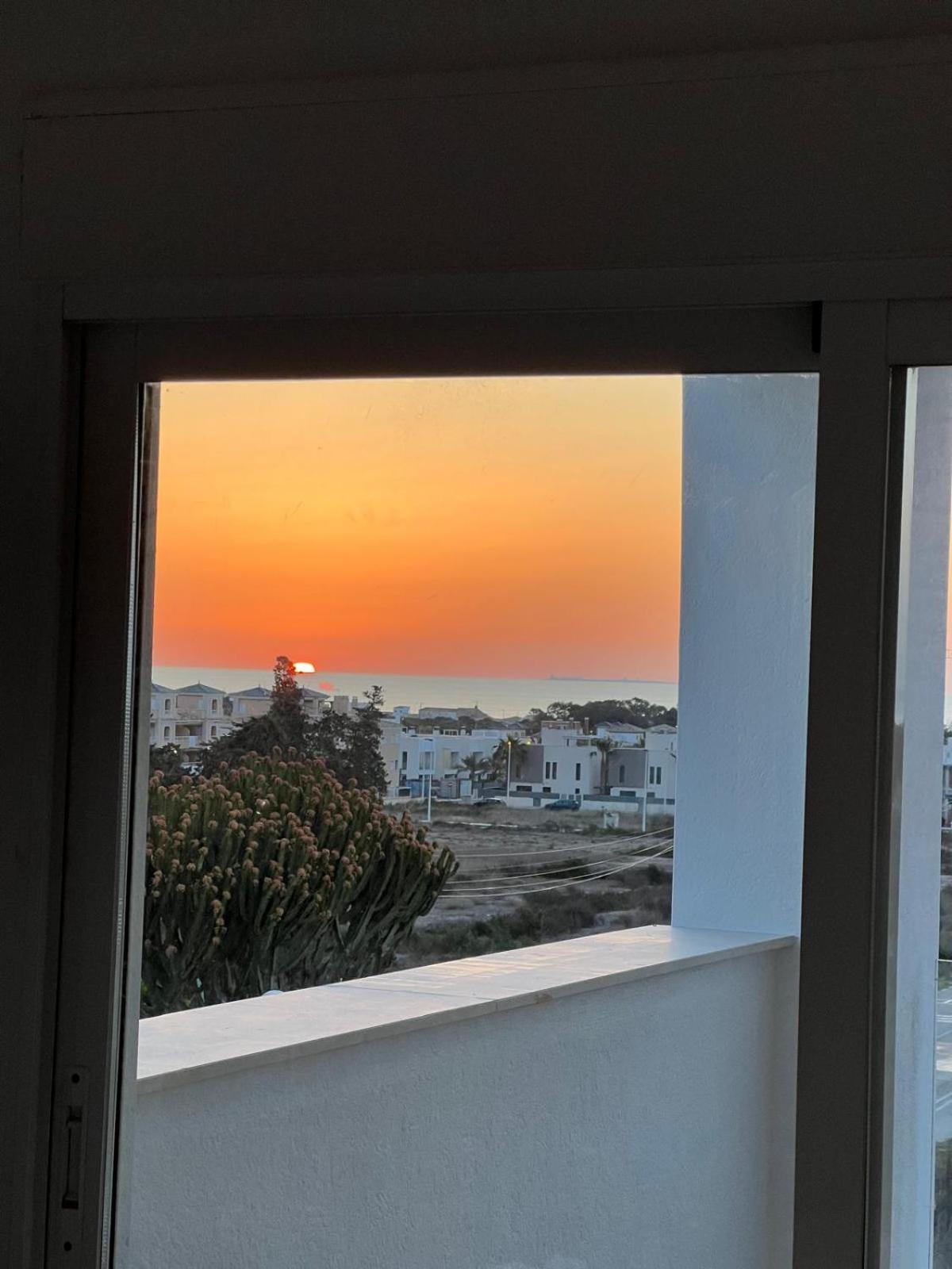 Beach house La Marina