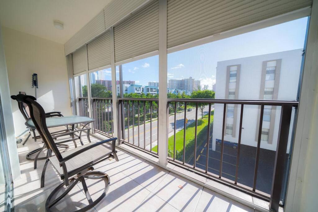 Hotel Enjoy Fully Equipped 2BR Condo Near The Beach - Image 1