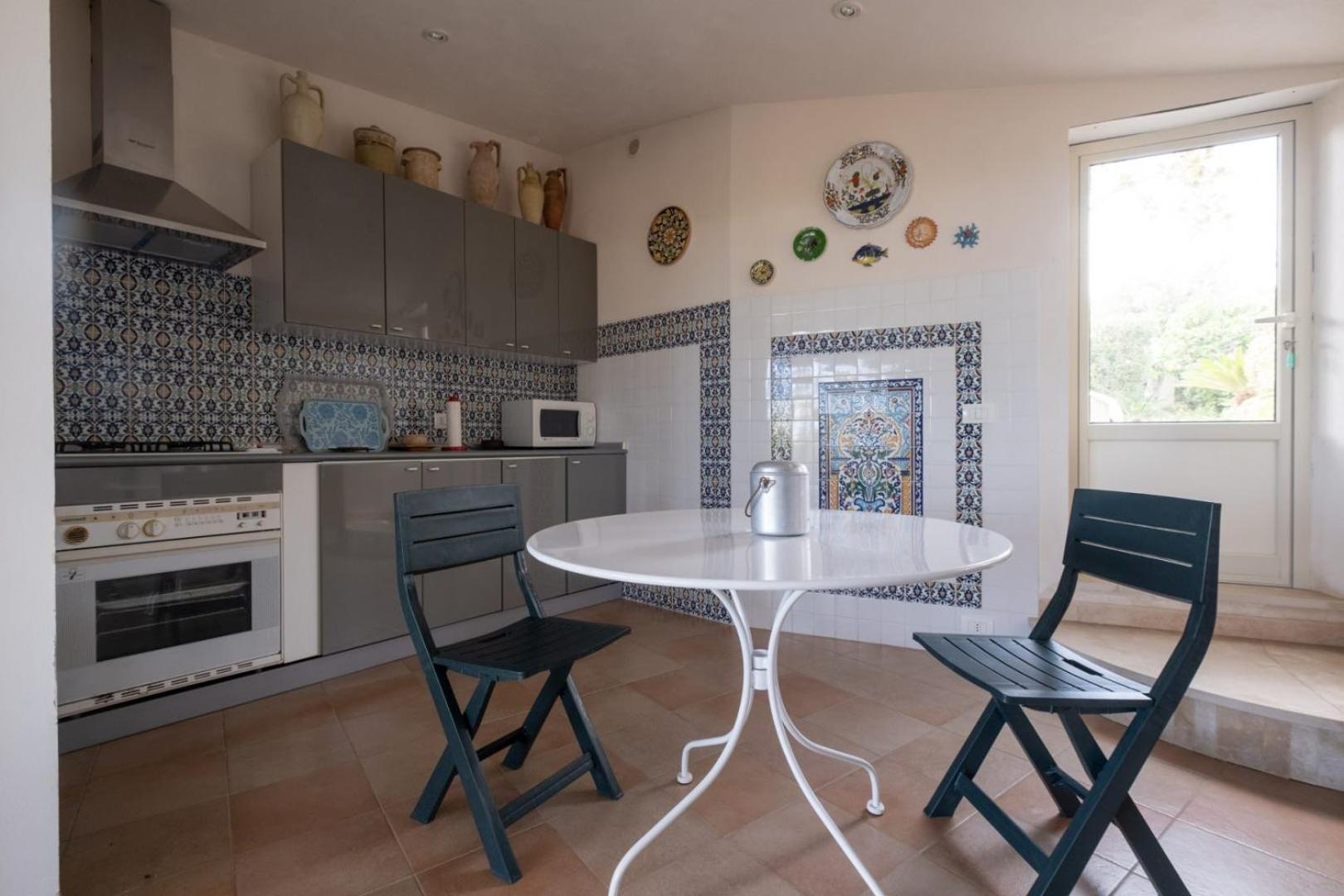 En-suite Triple Room-Giardino A Mare view 2