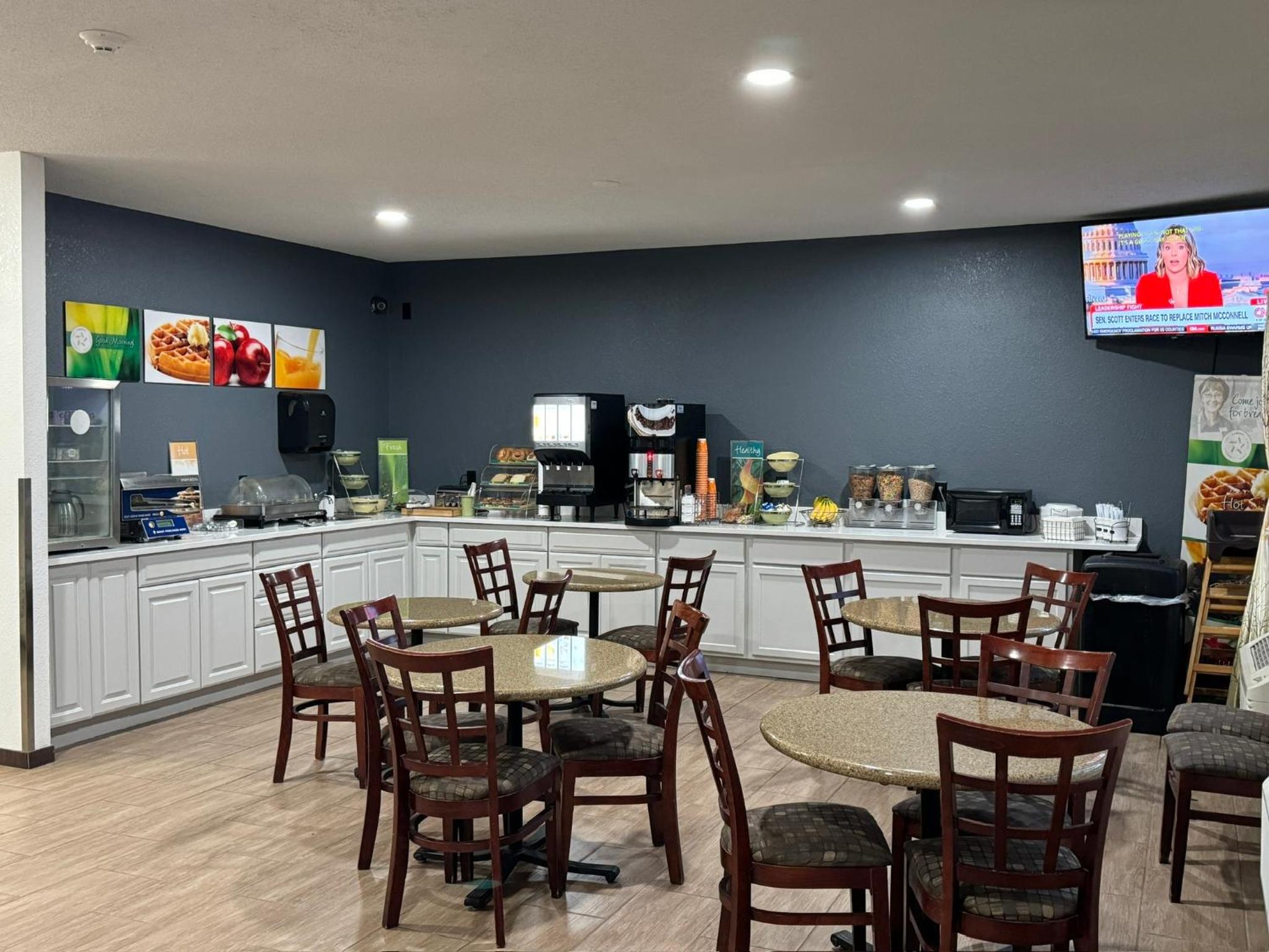 Quality Inn & Suites Eau Claire University Area