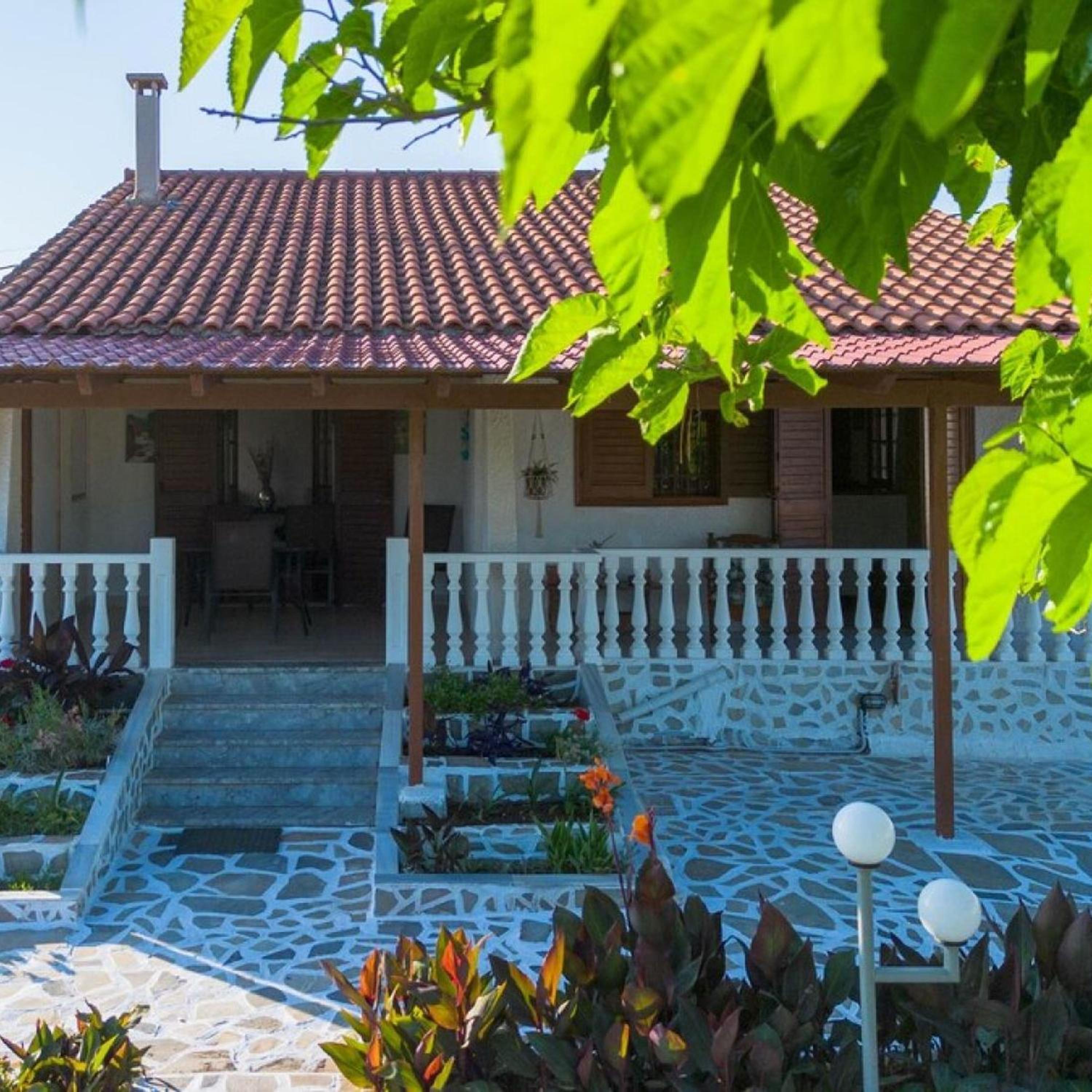 Seaside Retreat for Families and Pets view 3