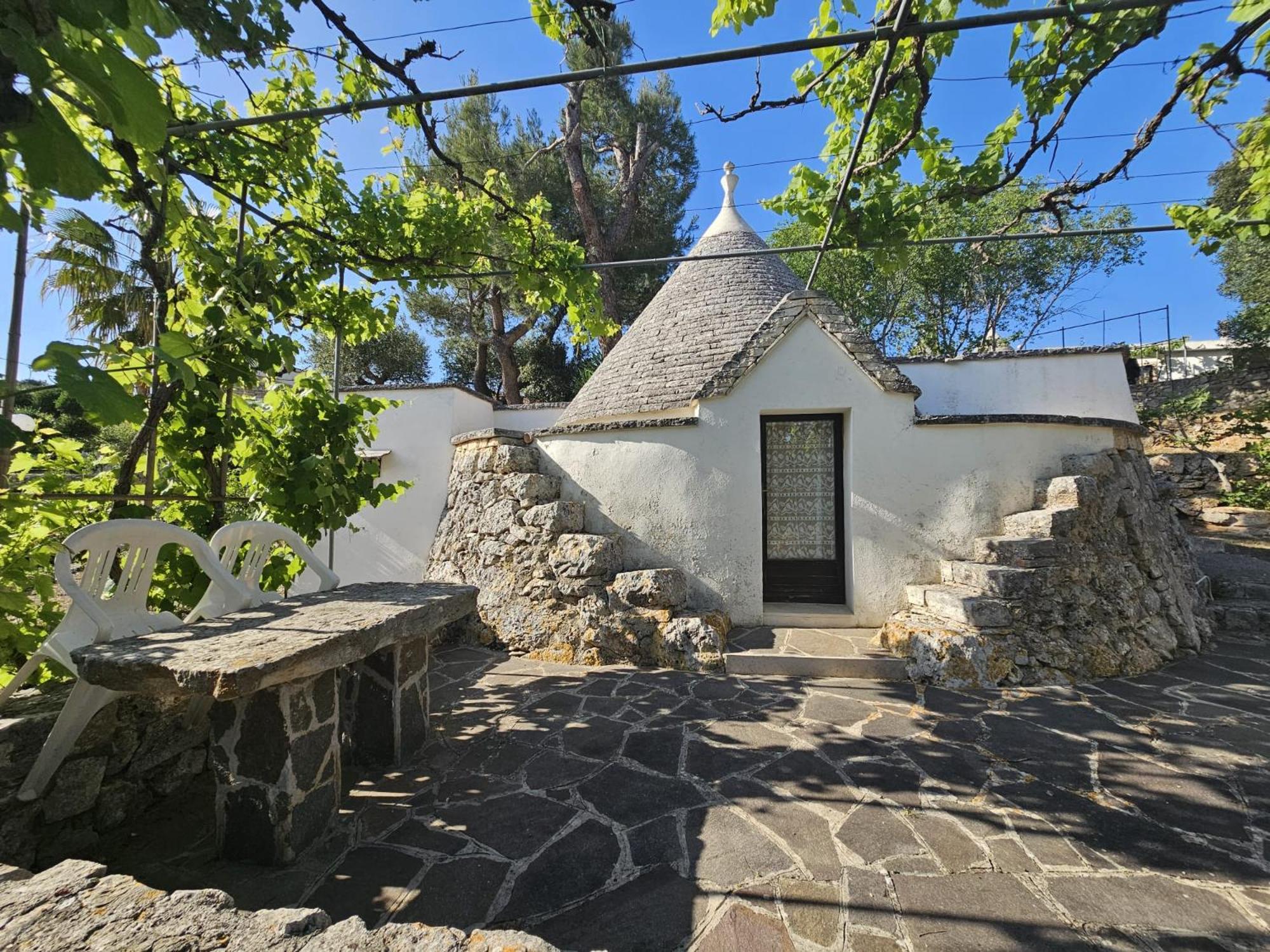 Trullo Matrimoniale Le Casedde