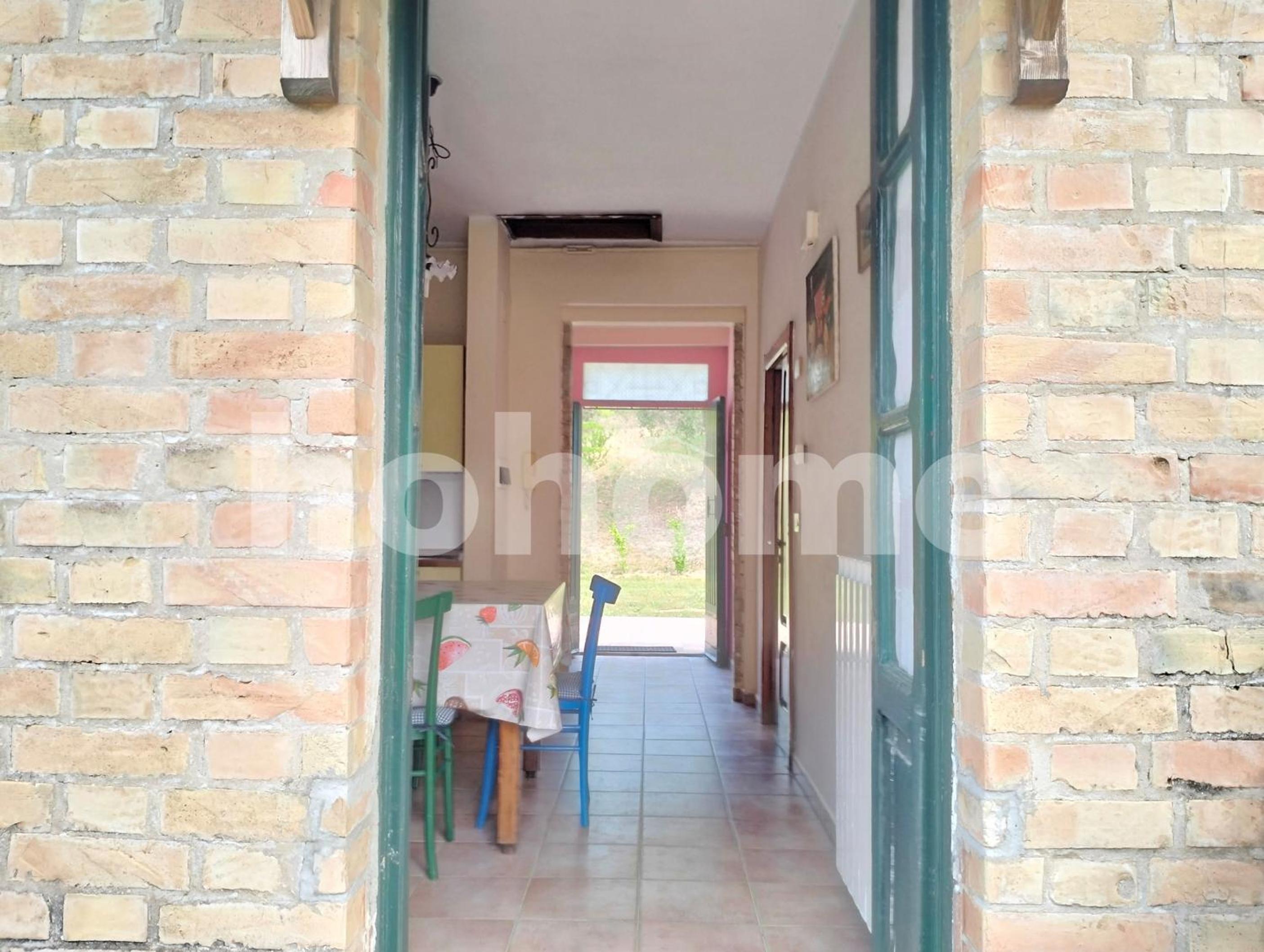 Photo 32