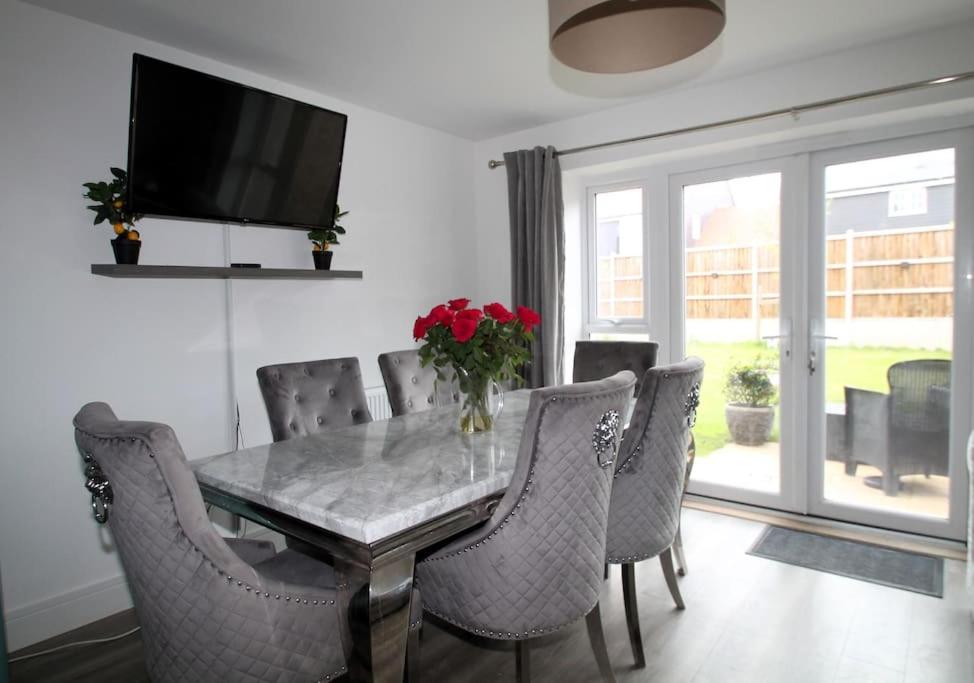 Beaulieu Park - Sleeps 10 - Chelmsford view 2