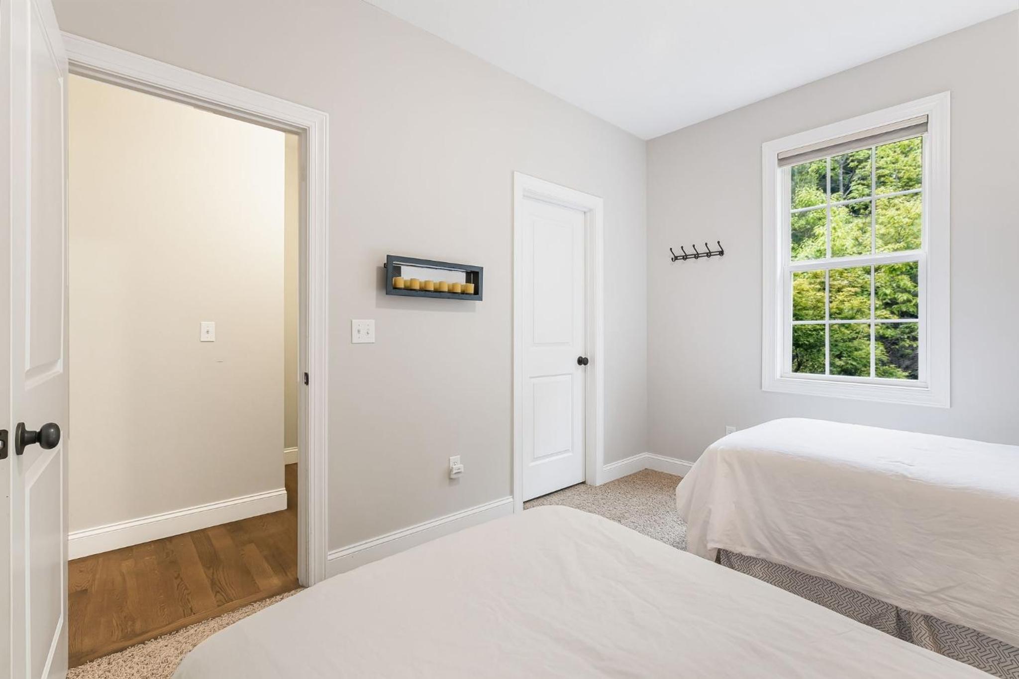 Fairview Vista by AvantStay 10 Mins to Asheville