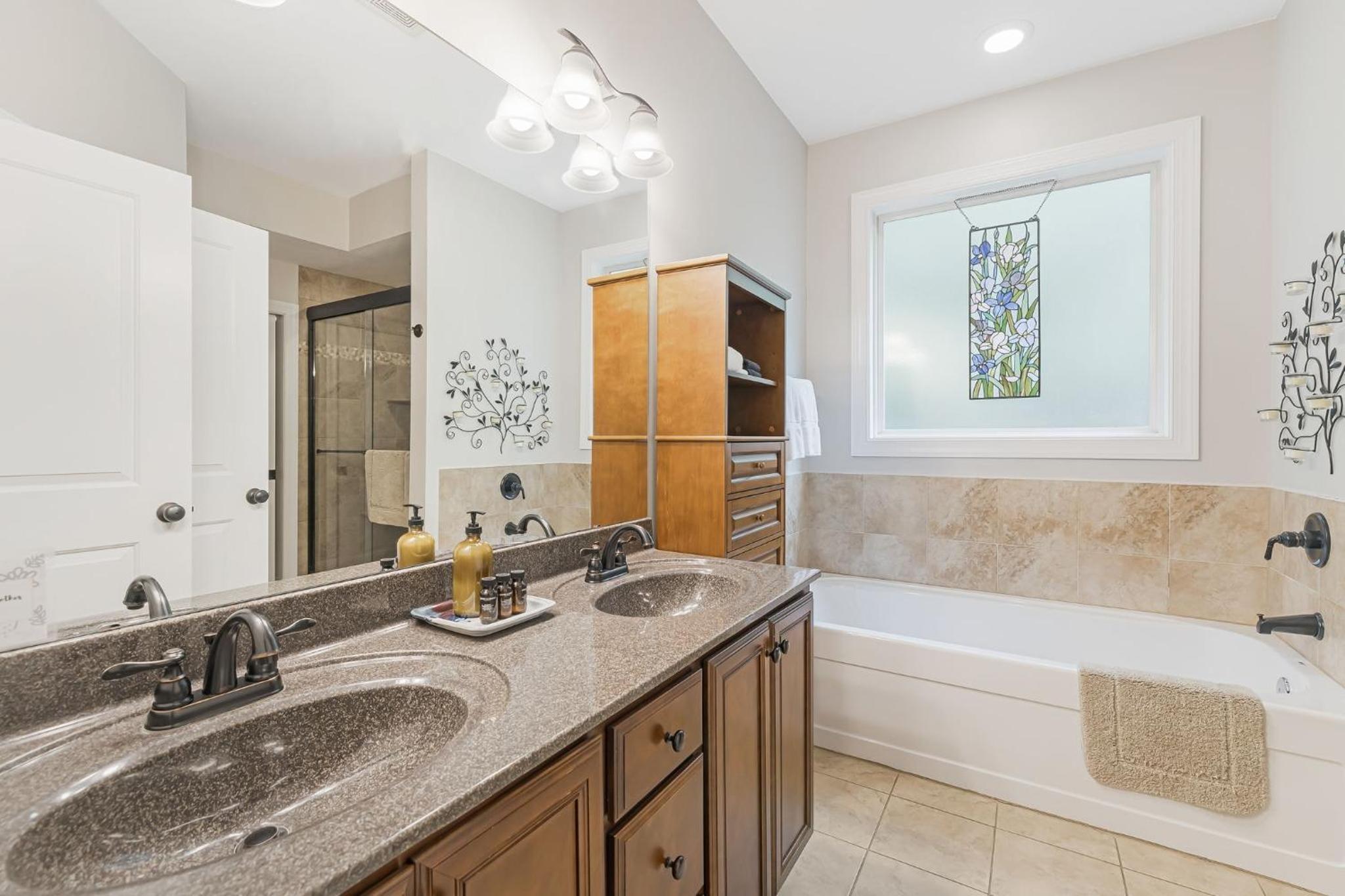 Fairview Vista by AvantStay 10 Mins to Asheville