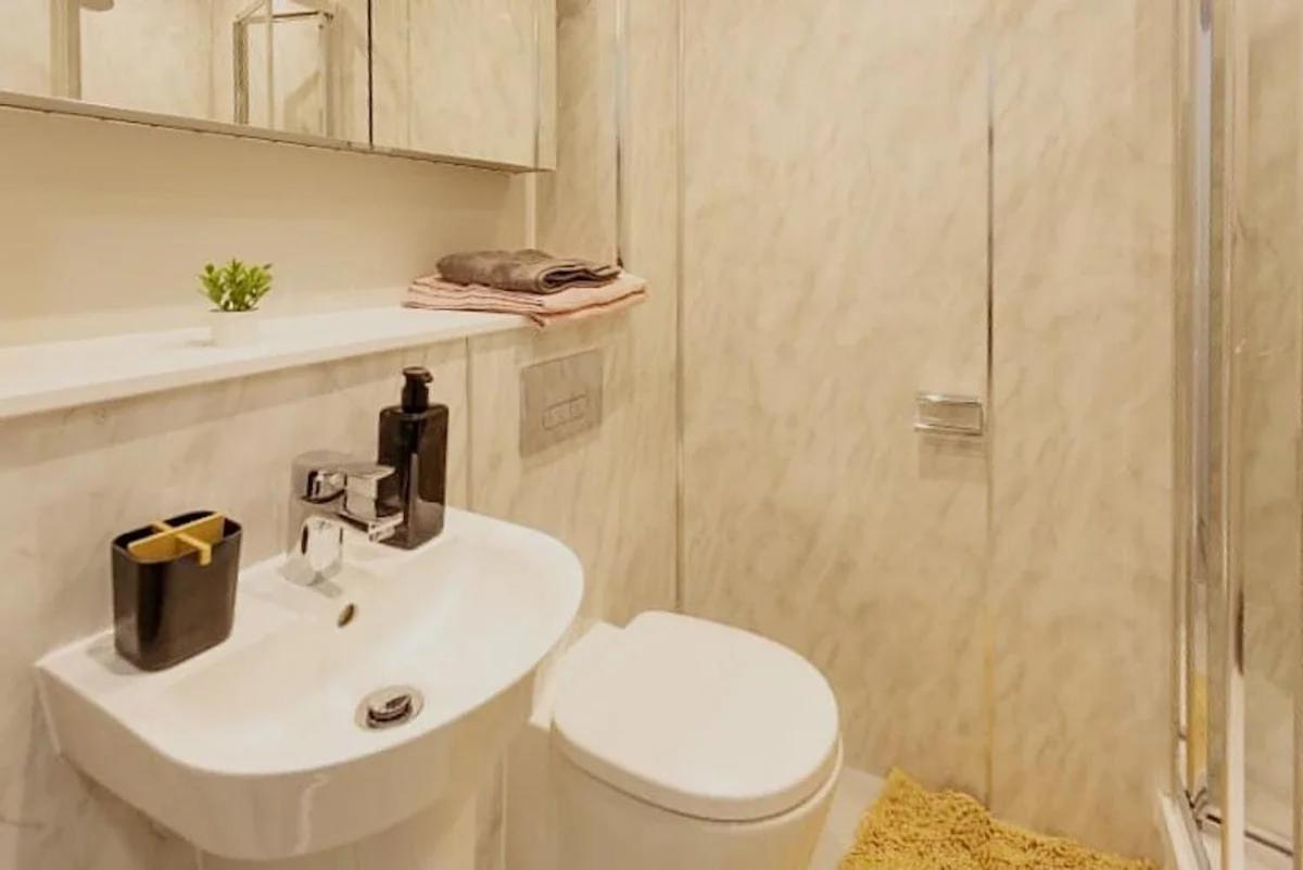 Cosy Ensuite Bedrooms at Electric Press near Sheffield City Centre