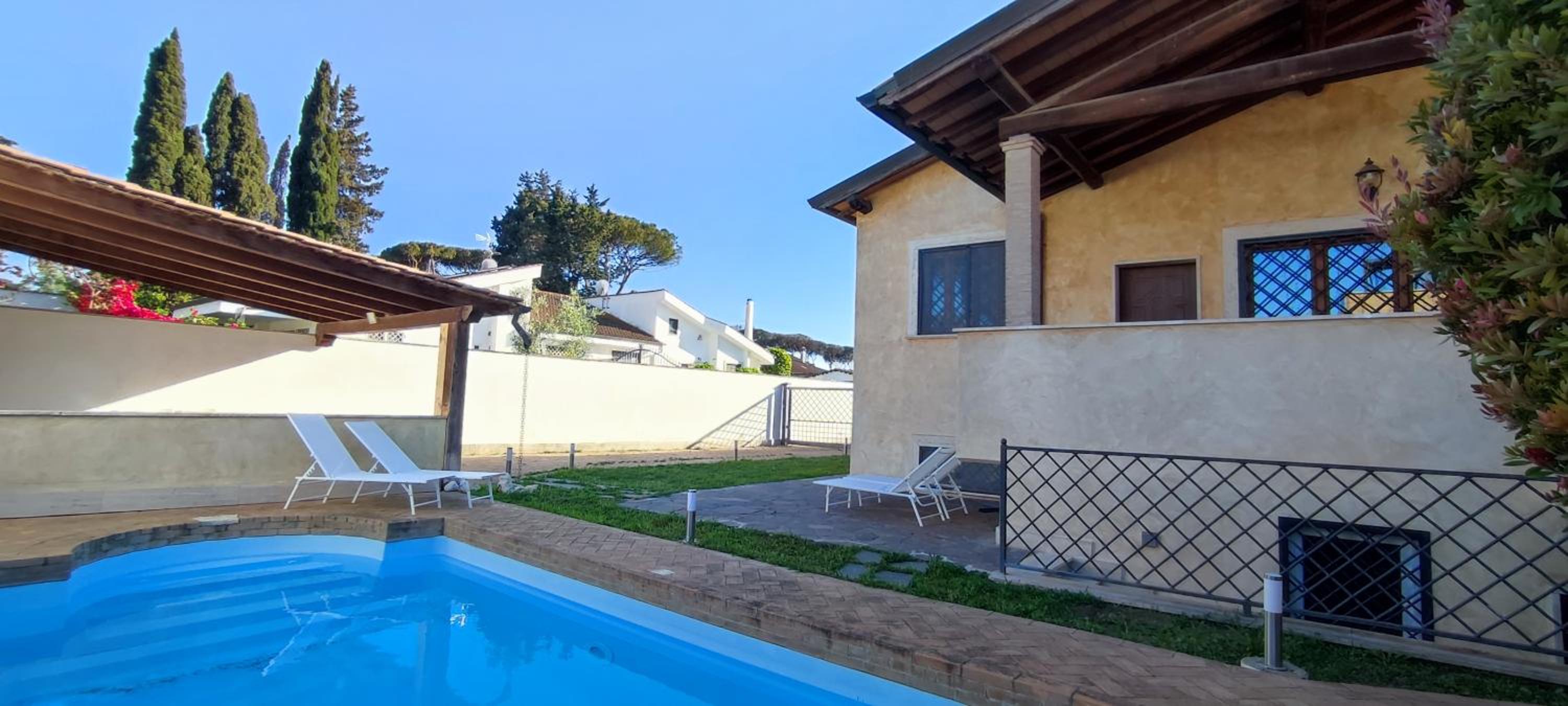 Villa Bustini view 3