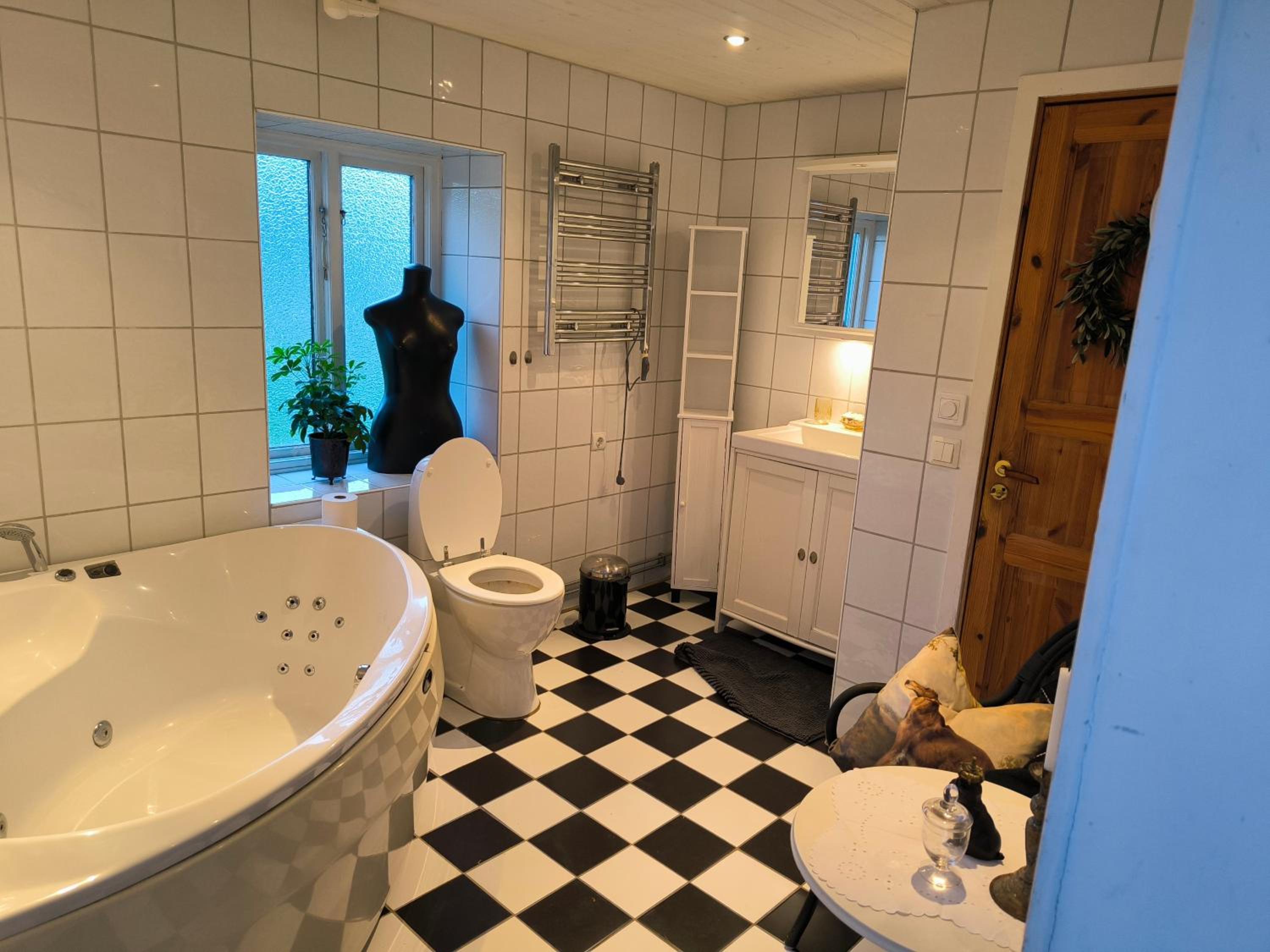 Luxury Tent with Restroom and shower, close to the Beach view 4