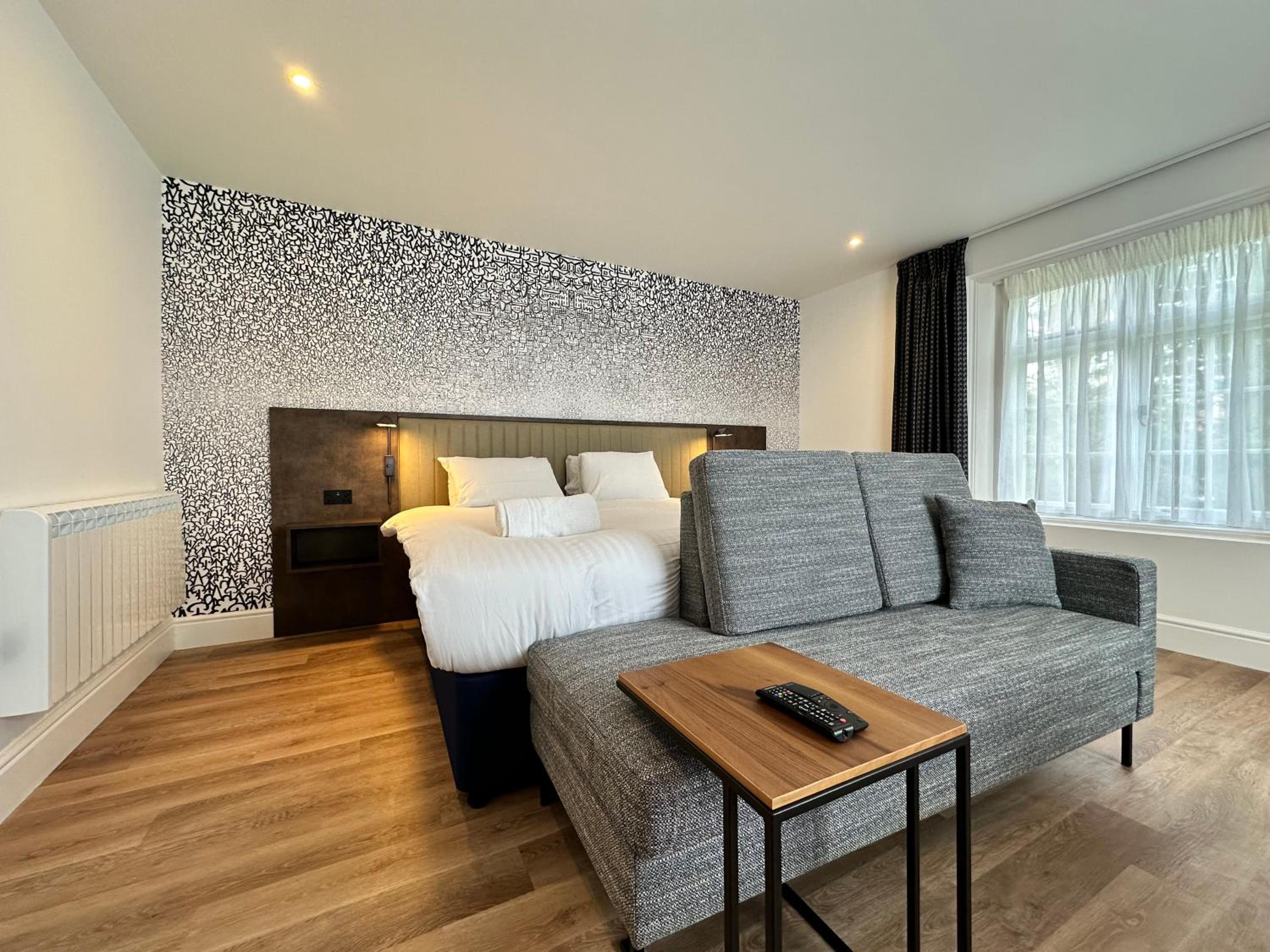 Rhode Lane - Serviced Apartments by AQORA view 3
