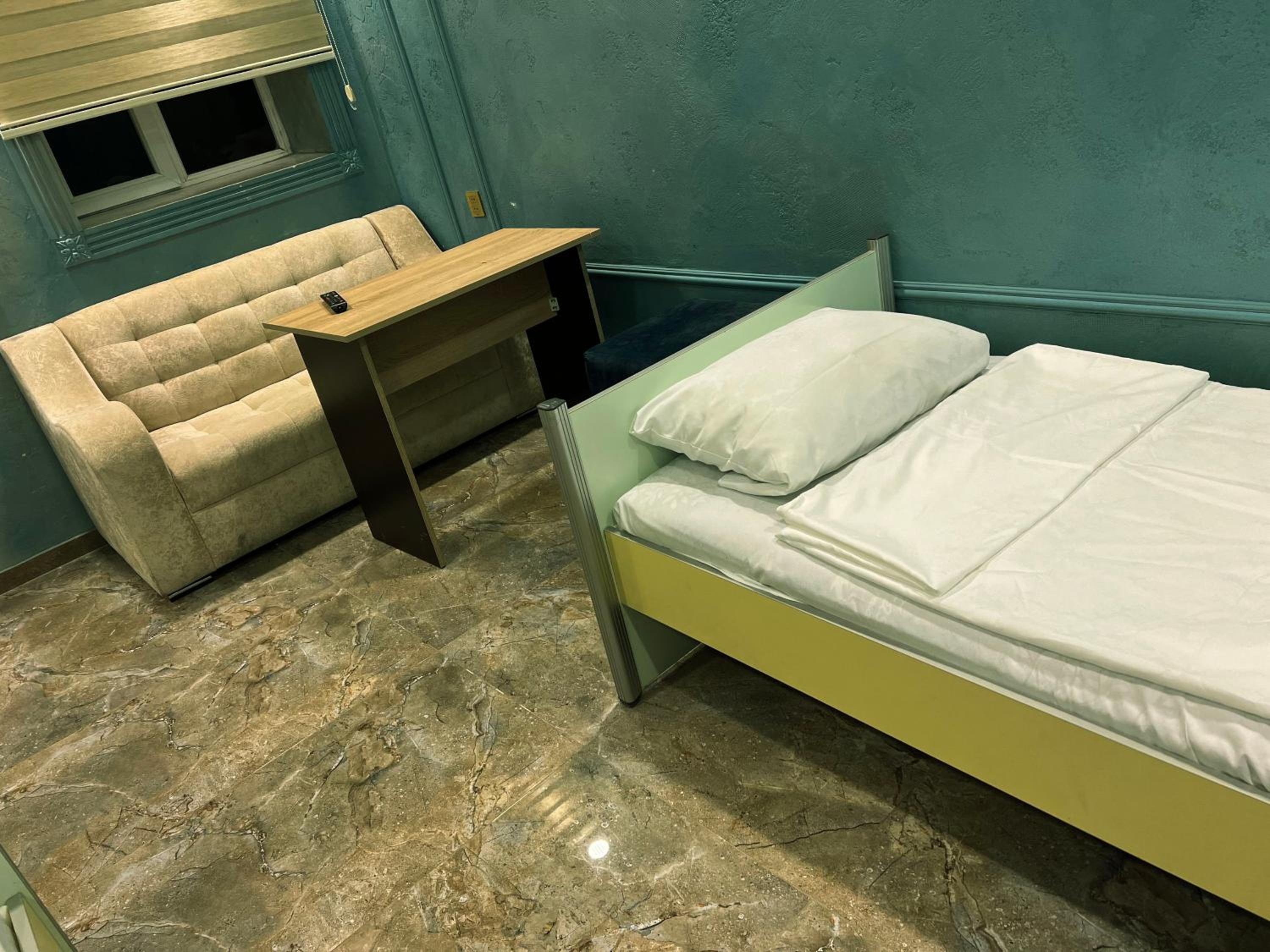 ECO Hotel & Hostel