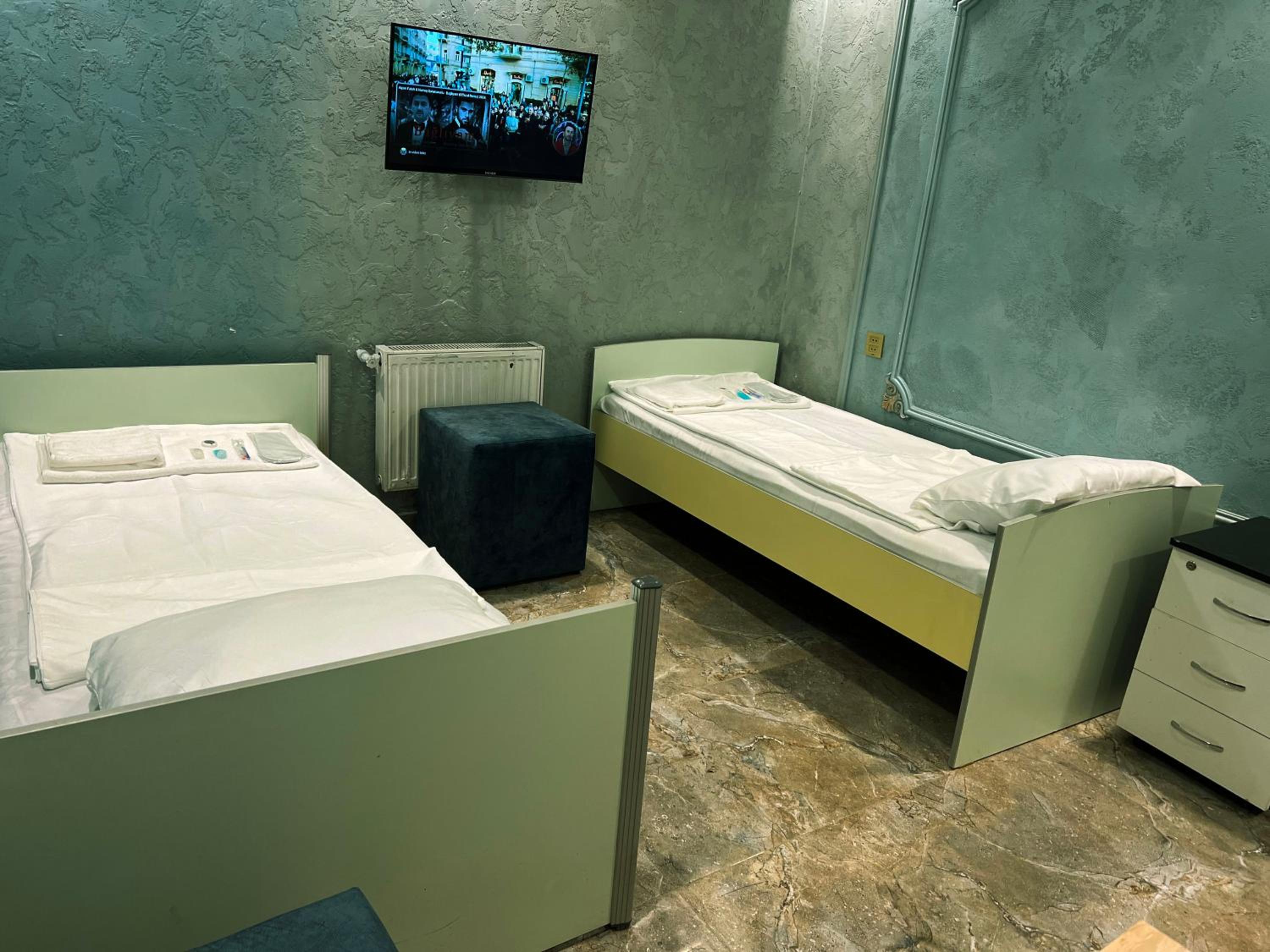 ECO Hotel & Hostel