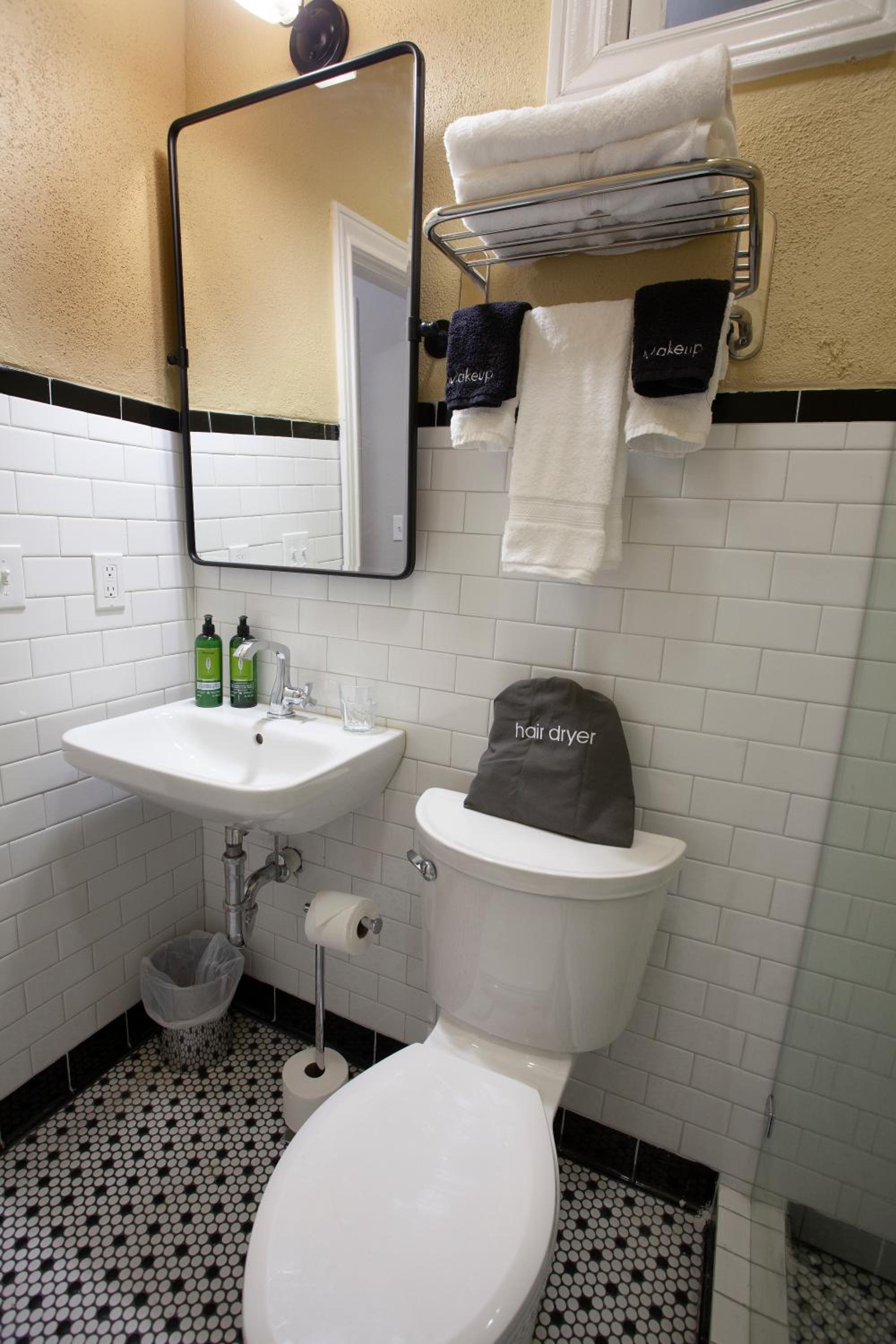 Greyhound Inn, Fotografia 12