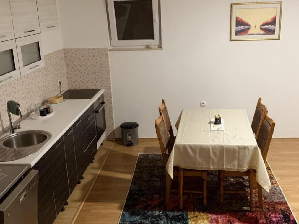Guesthouse Yugo