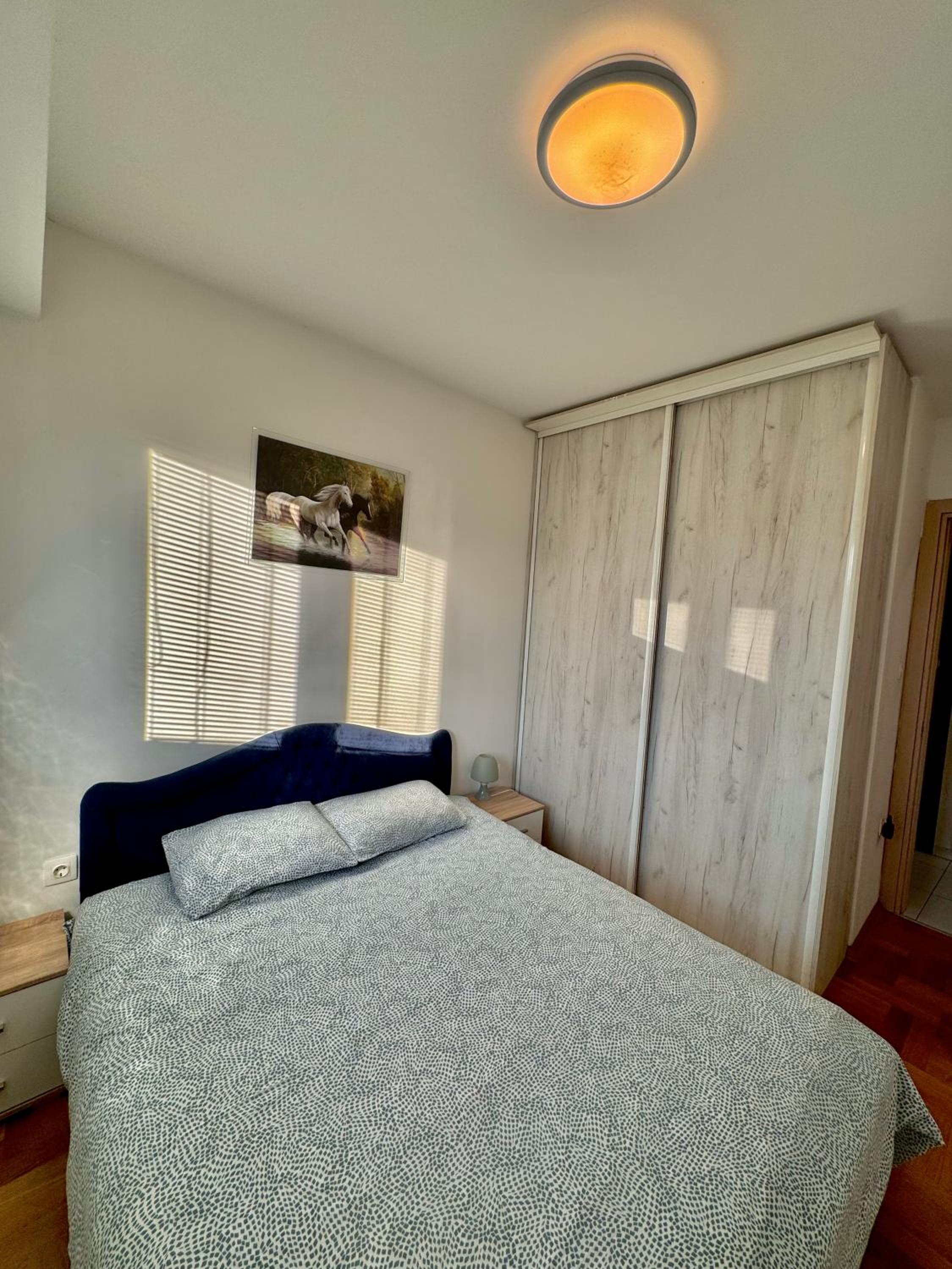 Modern & Stylish view 5