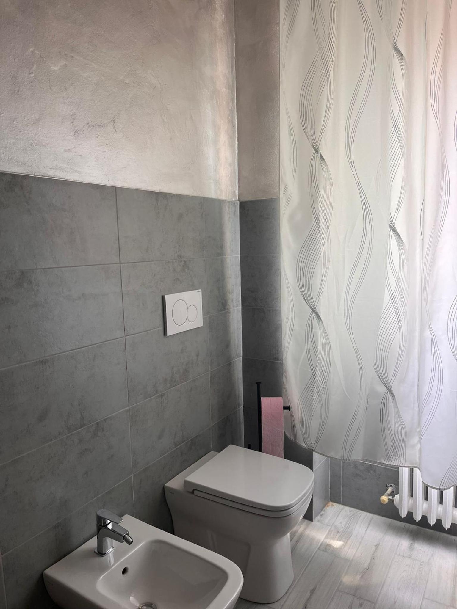 Lady's home photo 5