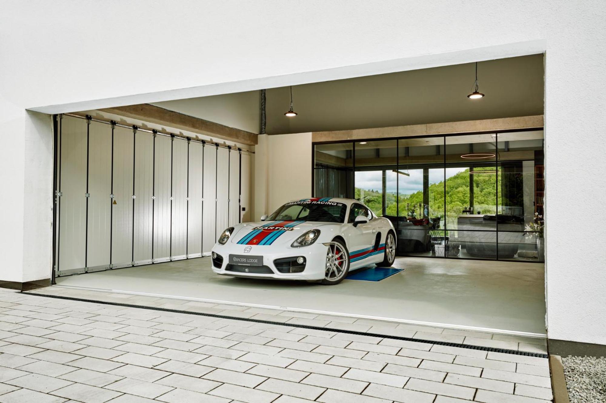 Racers Lodge Nordschleife - mit Hebebühne und Doppelgarage