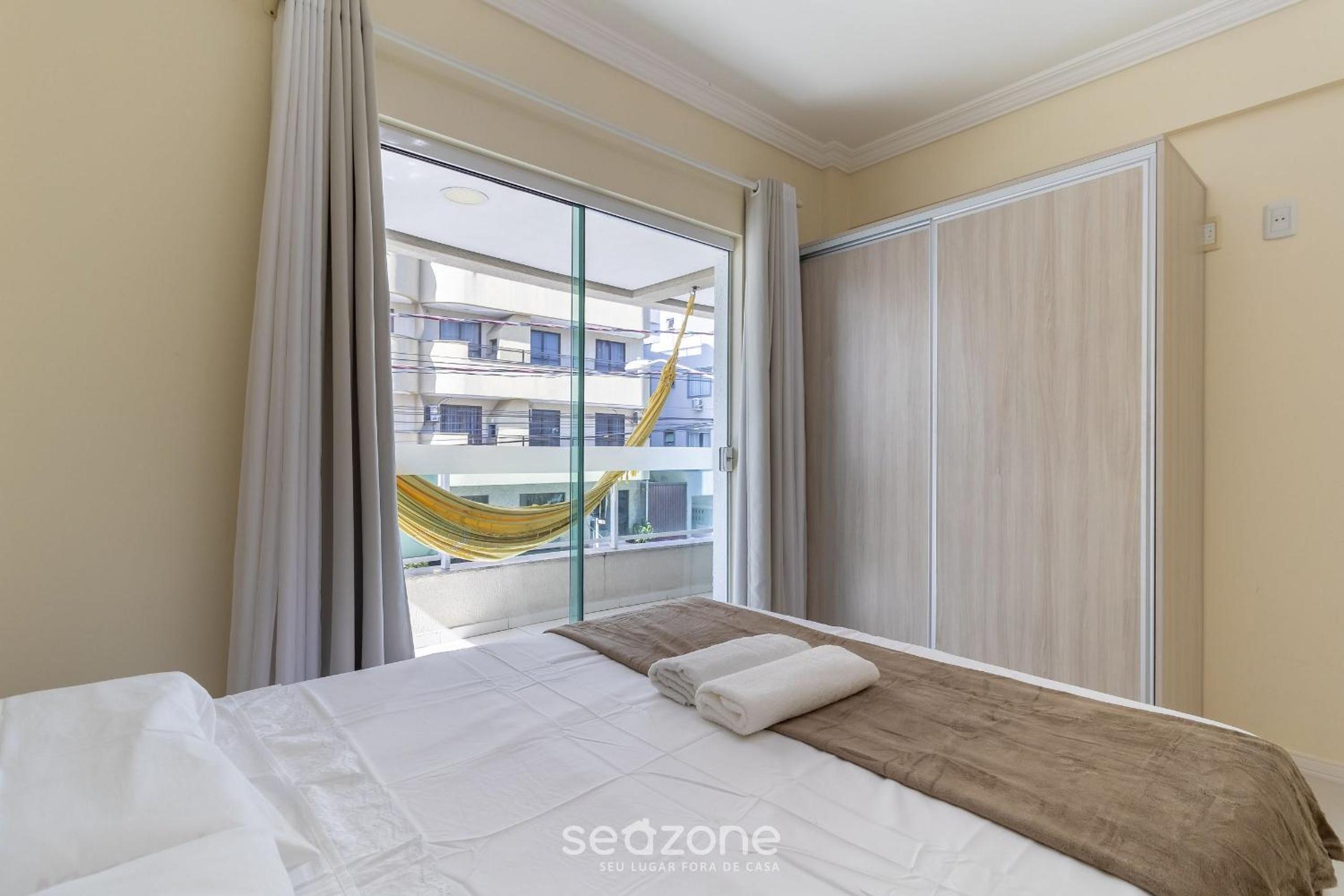 Apartamentos próximo a Praia de Bombas - ARZ
