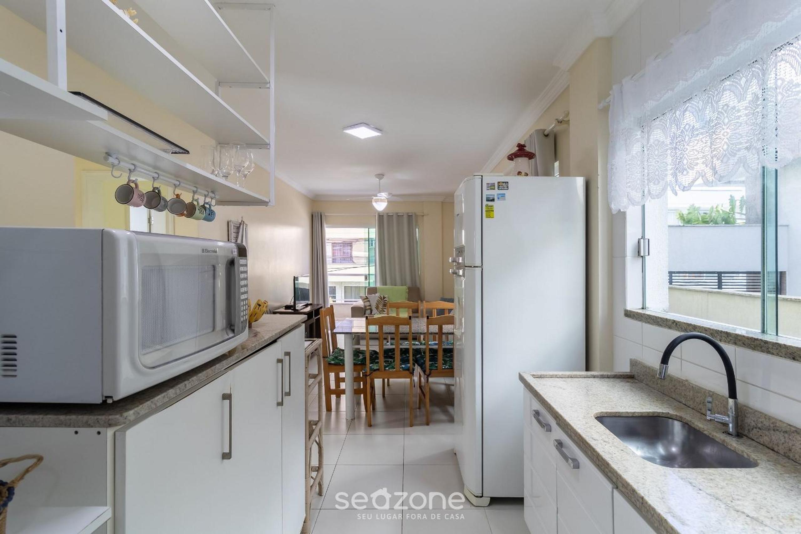 Apartamentos próximo a Praia de Bombas - ARZ