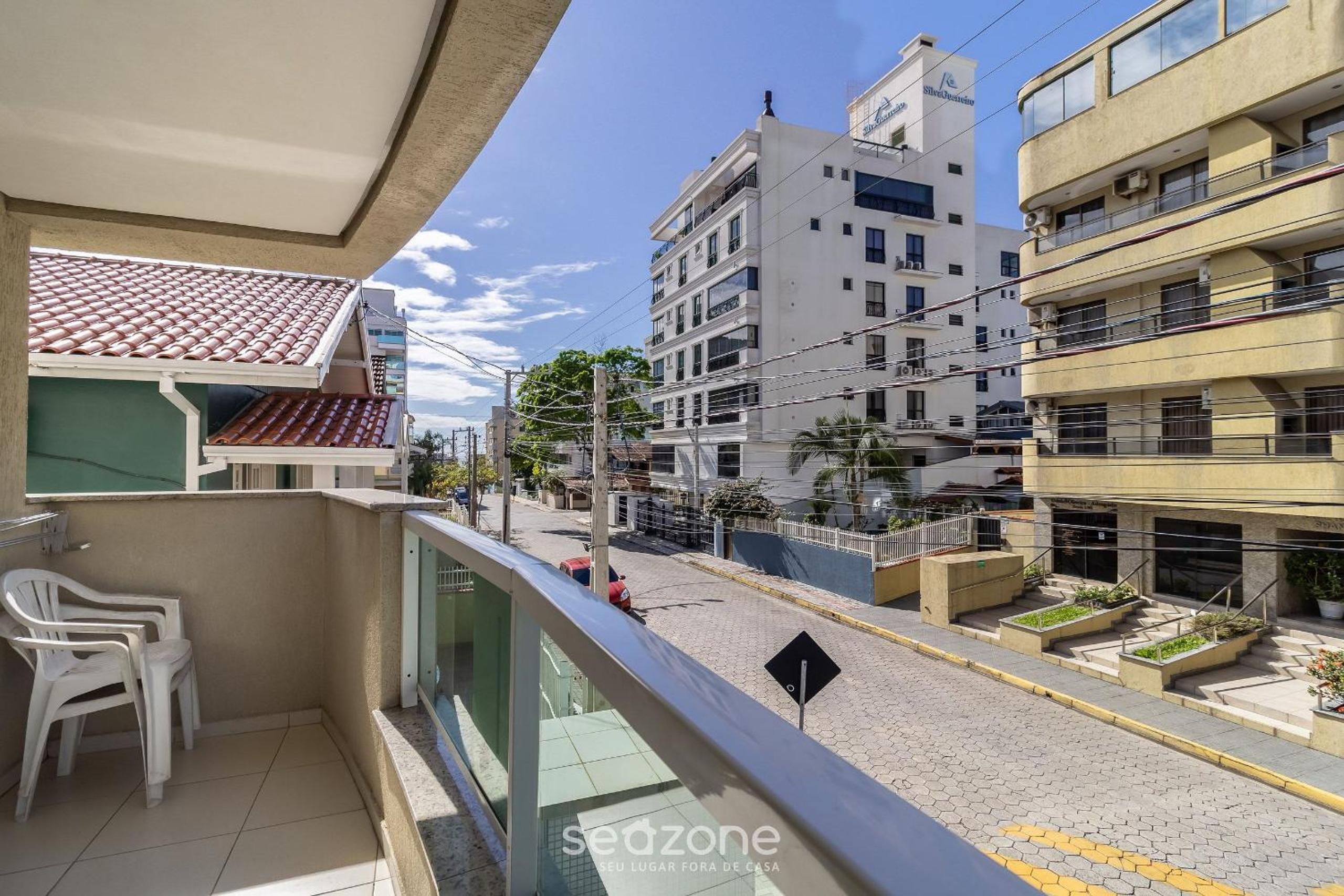 Apartamentos próximo a Praia de Bombas - ARZ