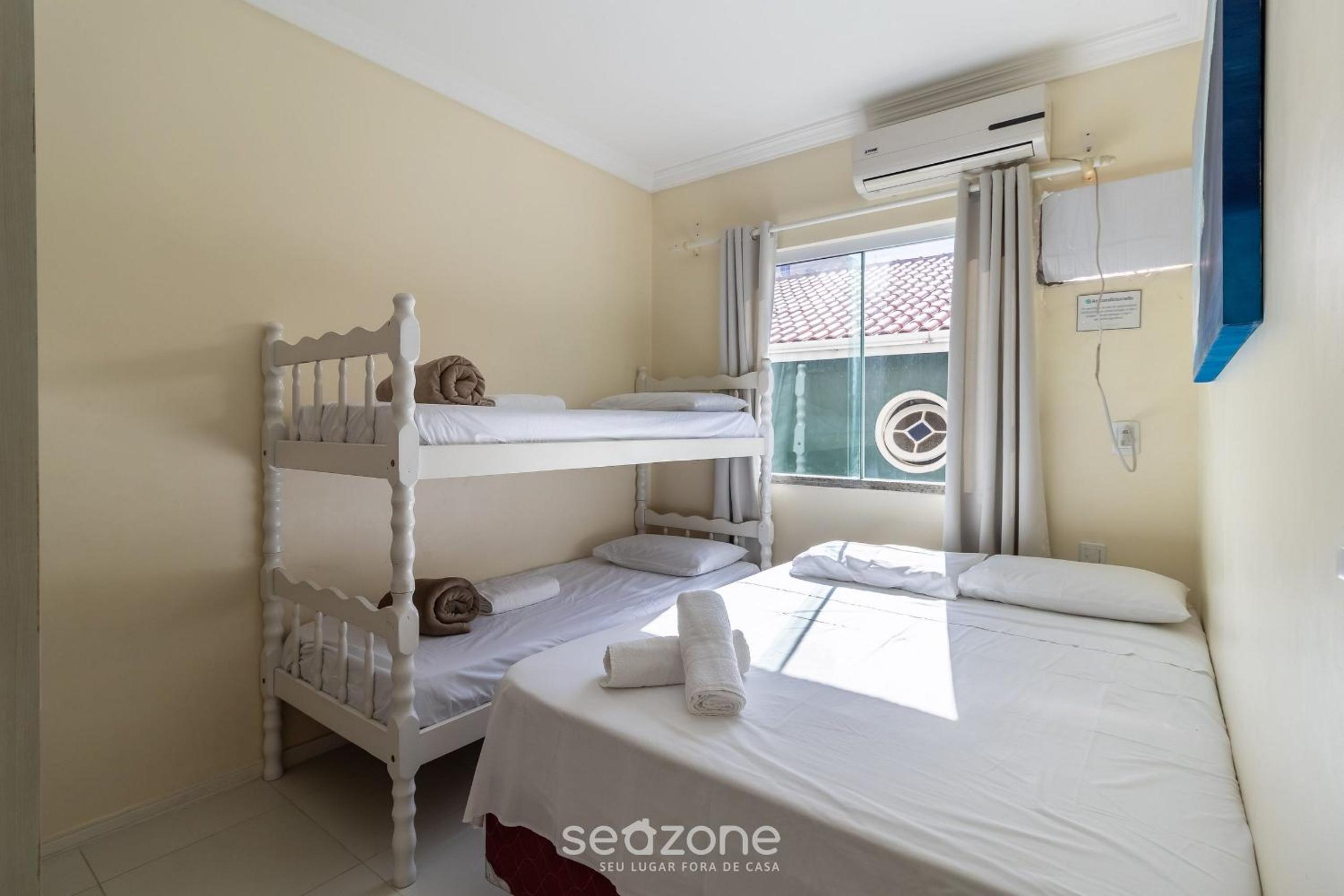 Apartamentos próximo a Praia de Bombas - ARZ