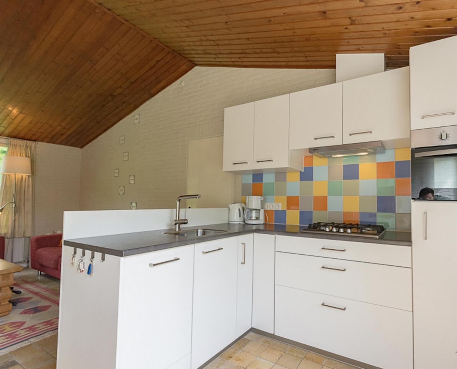VZ1182 Vakantiebungalow in Oostkapelle view 4